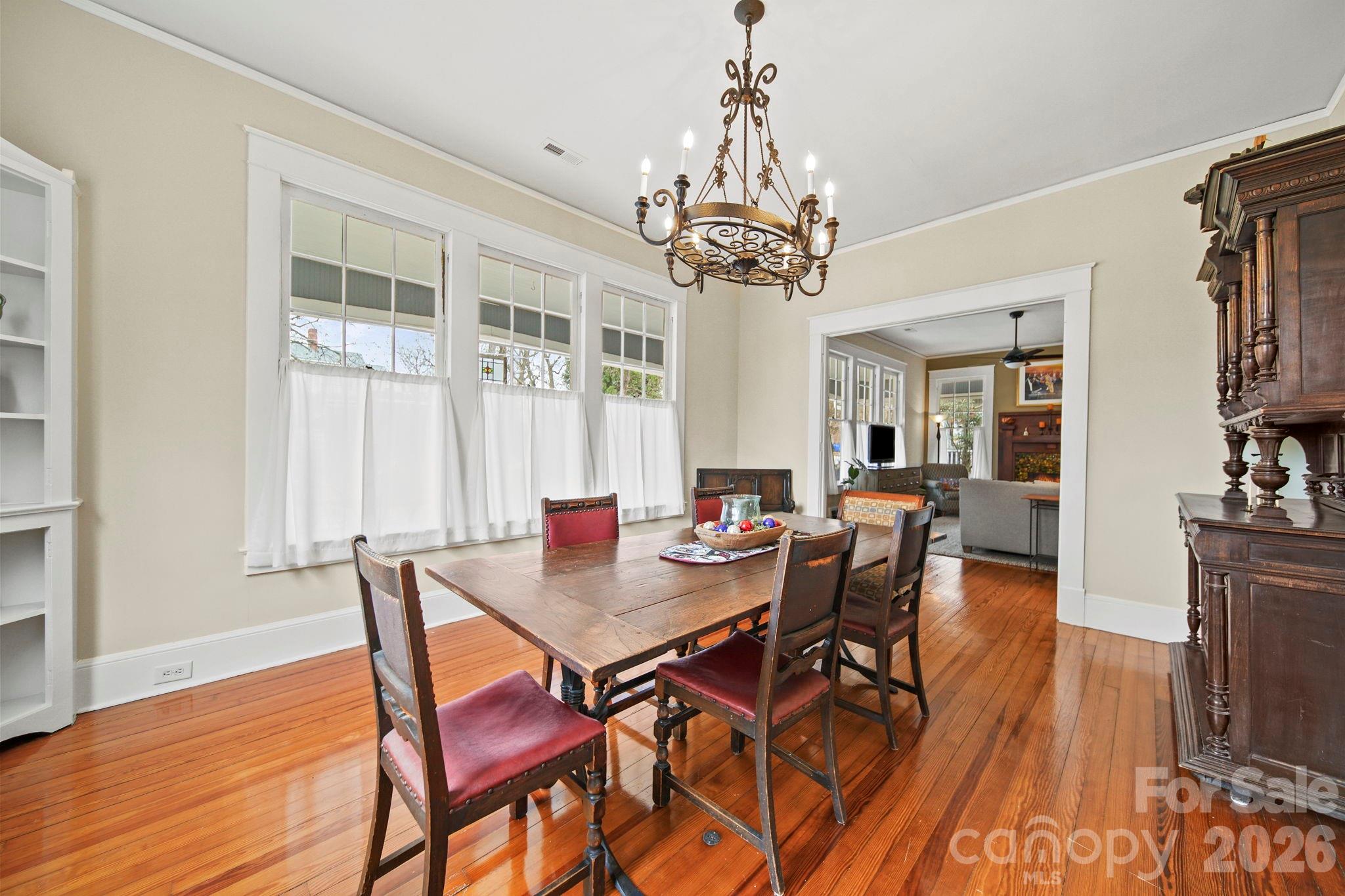 202 S Oak Street — Statesville