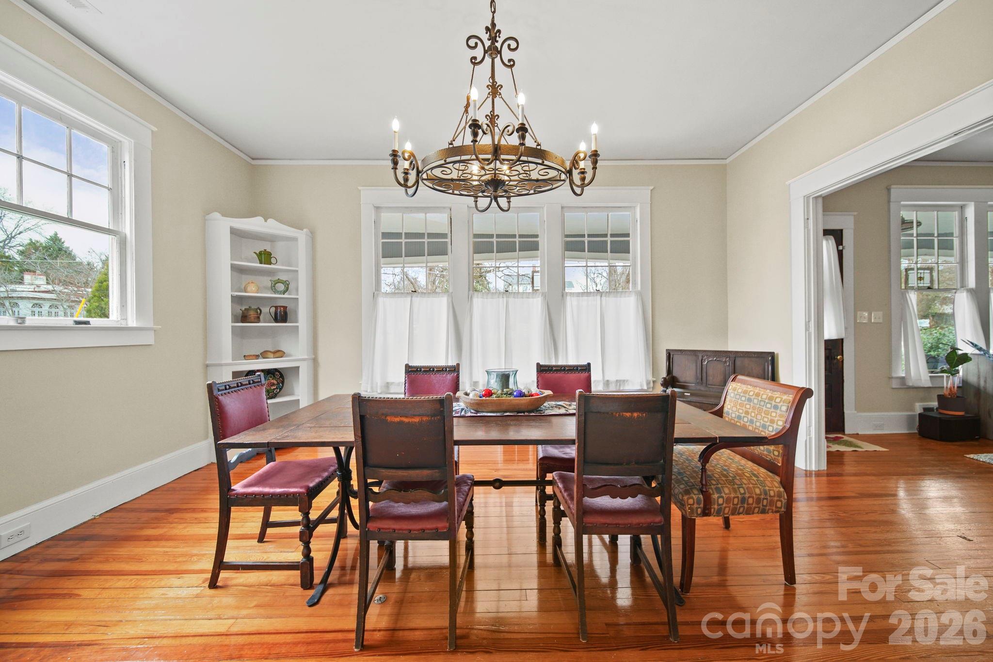 202 S Oak Street — Statesville