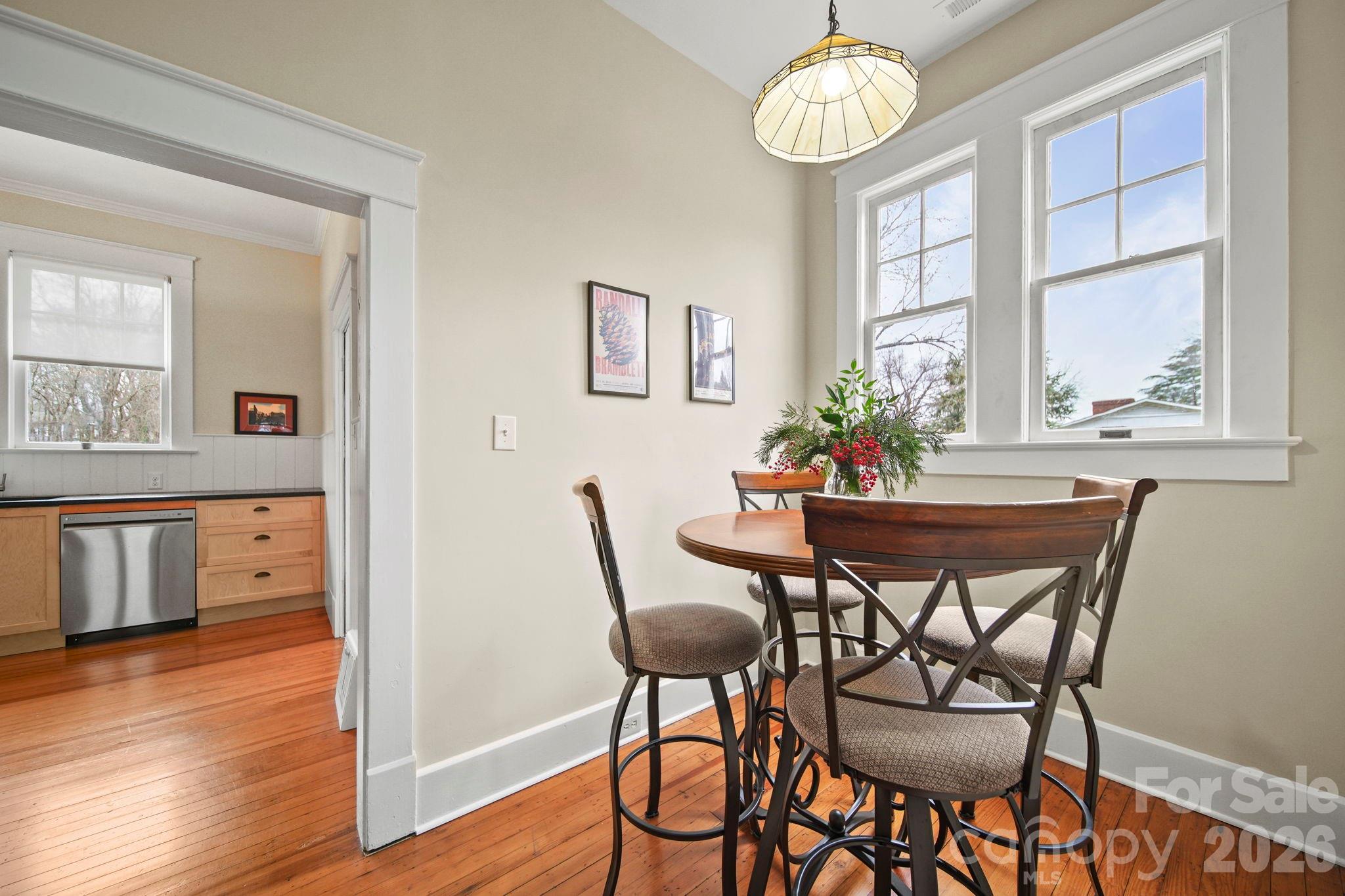 202 S Oak Street — Statesville