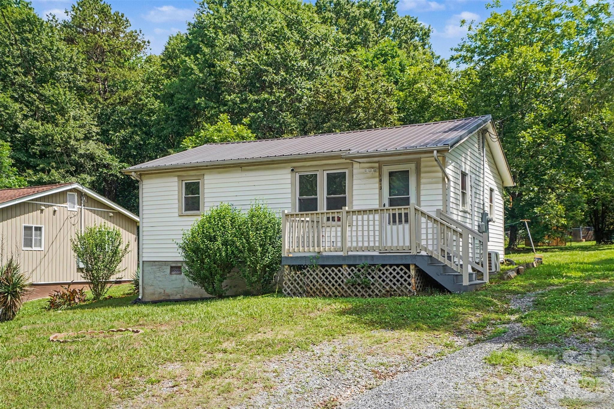 1813 Isaac Place — Shelby