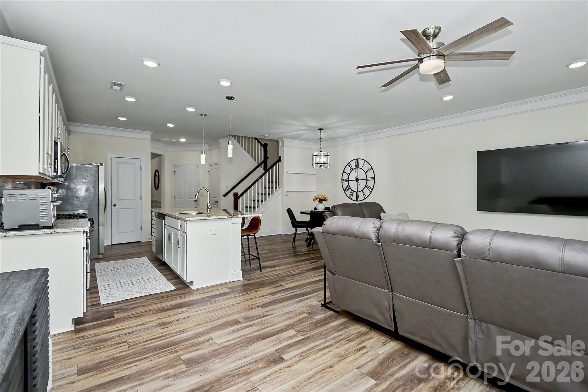 1010 Moffatt Lane — Matthews