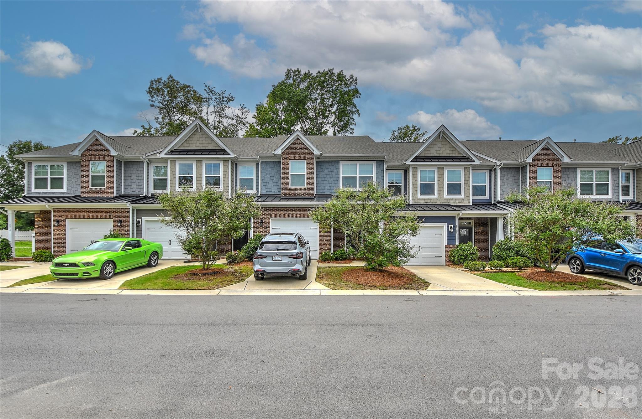 1010 Moffatt Lane — Matthews