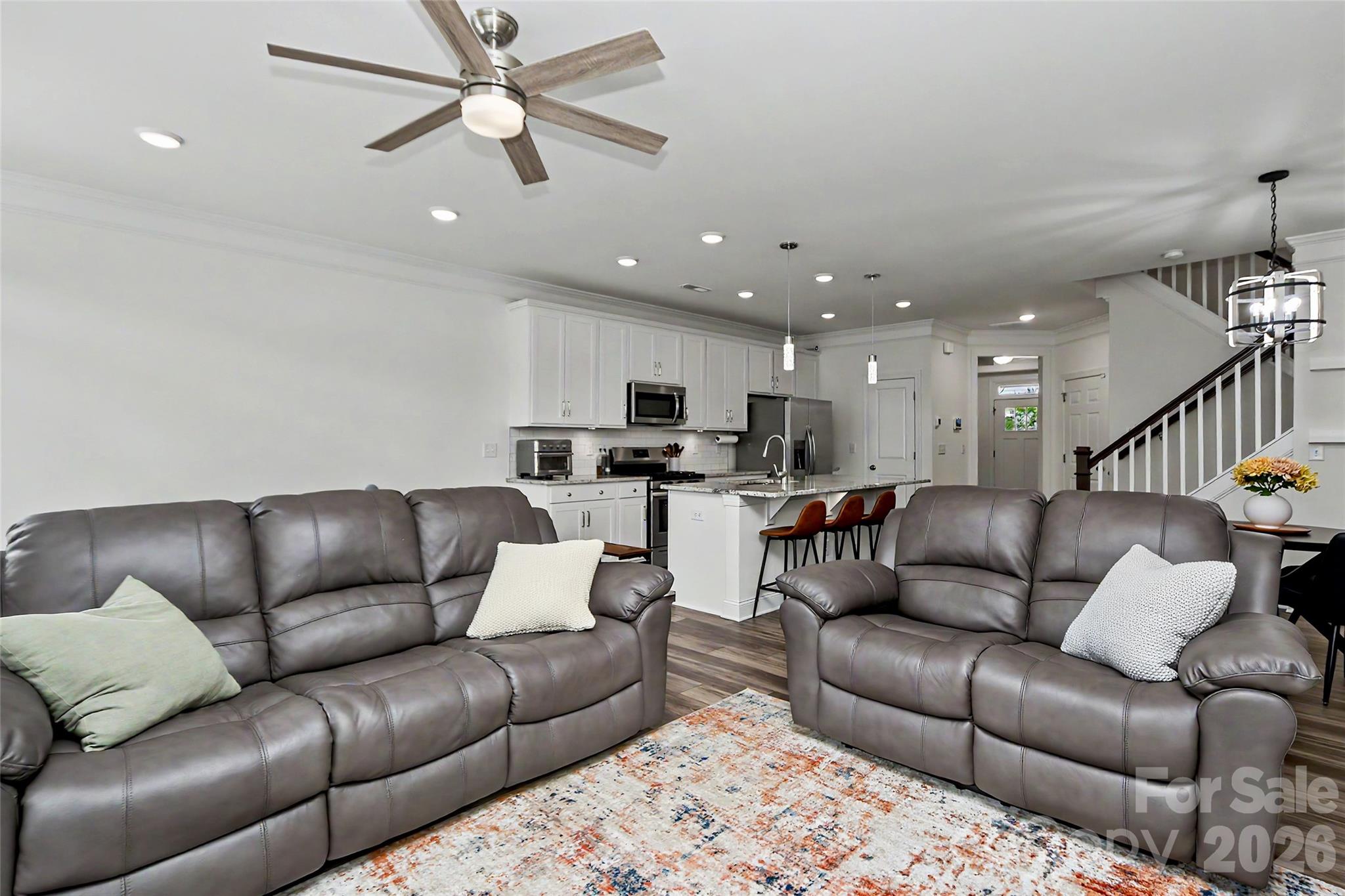 1010 Moffatt Lane — Matthews