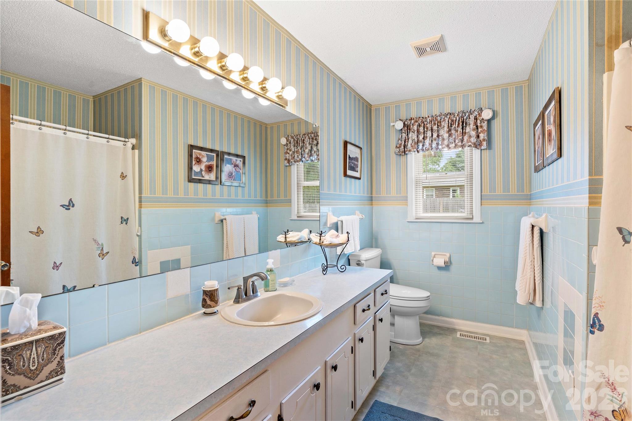 132 Polly Drive — Statesville