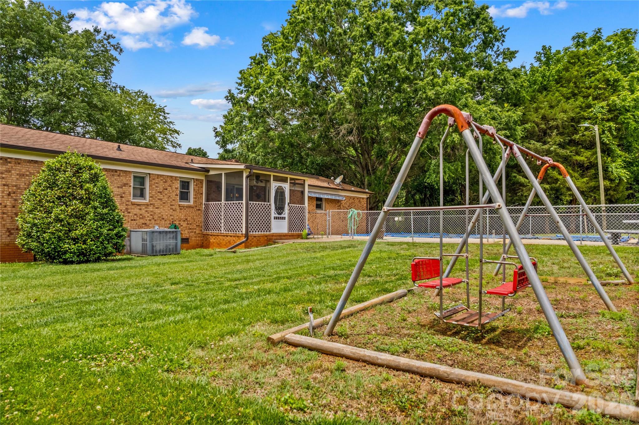 132 Polly Drive — Statesville