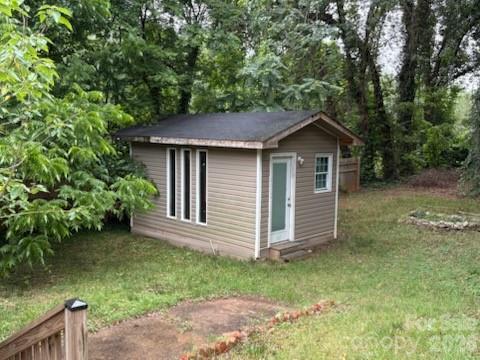 38 8th Avenue Drive SE — Hickory