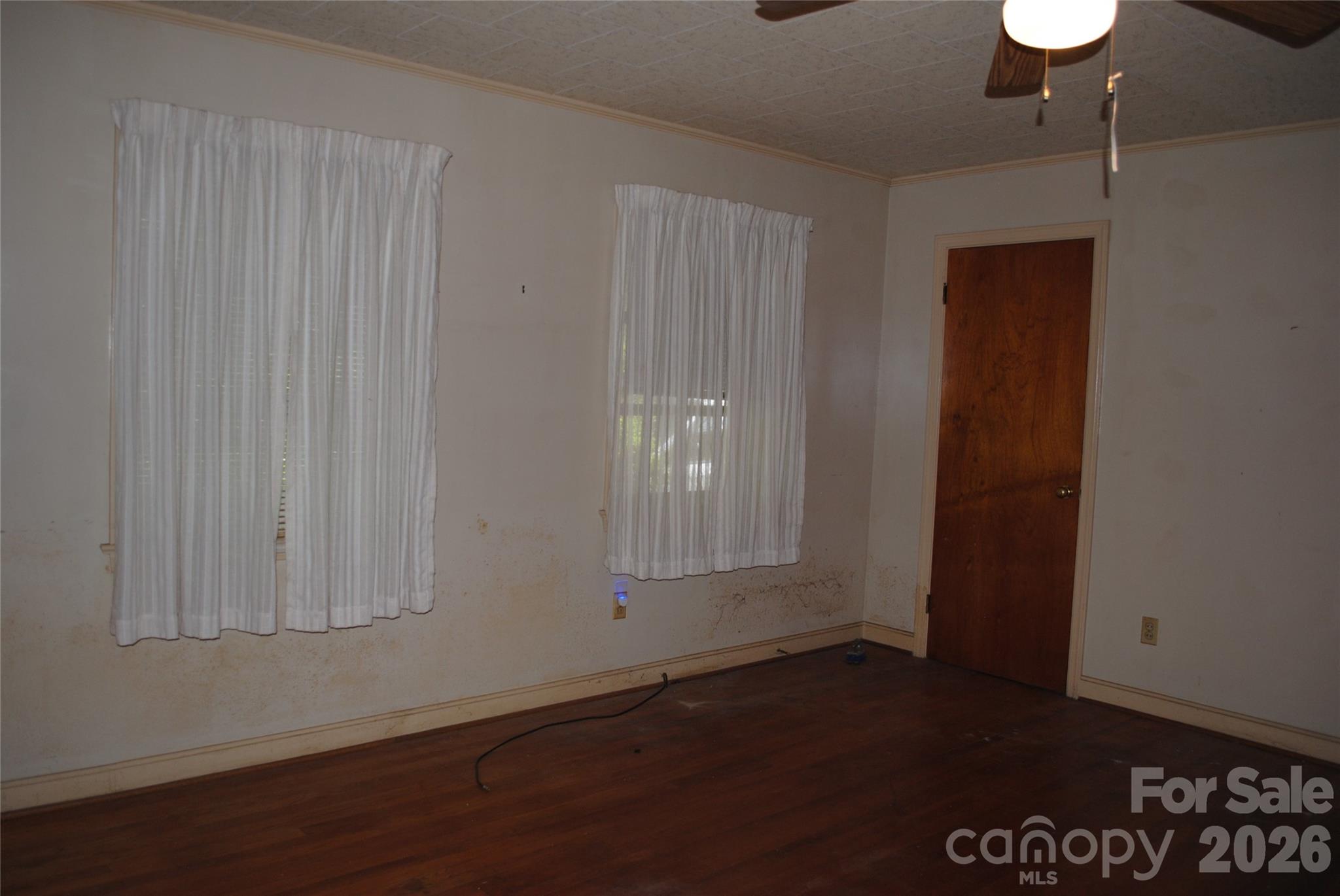 153 & 135 Caroleen Street — Forest City