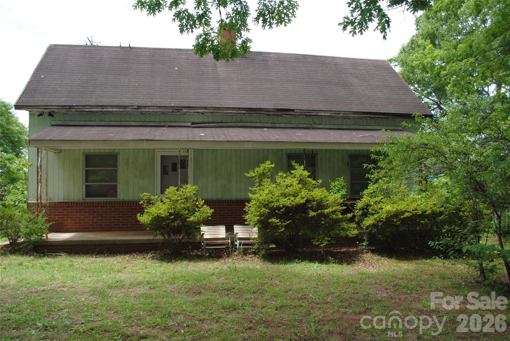 153 & 135 Caroleen Street — Forest City