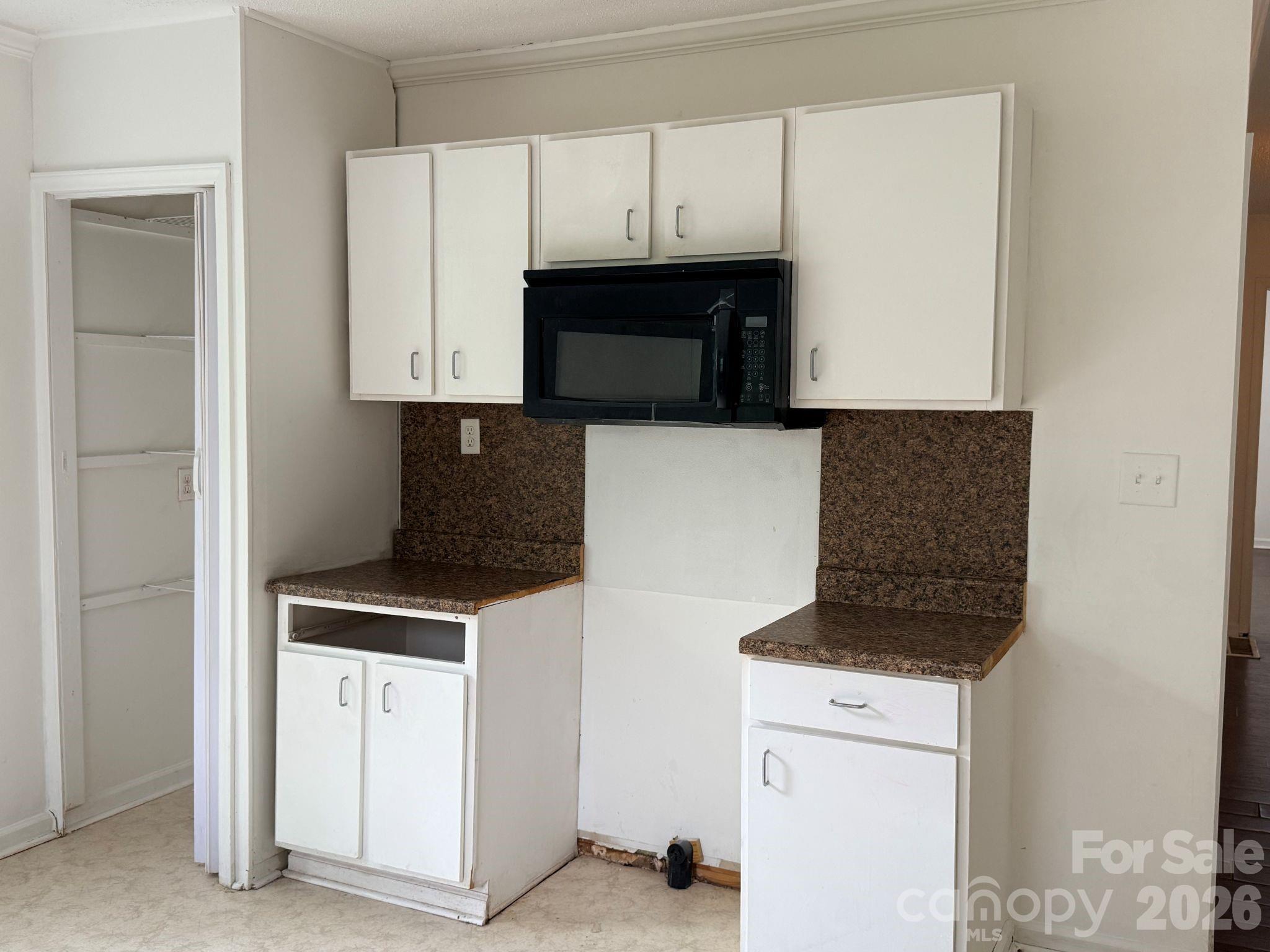 305 N Poplar Street — Gastonia