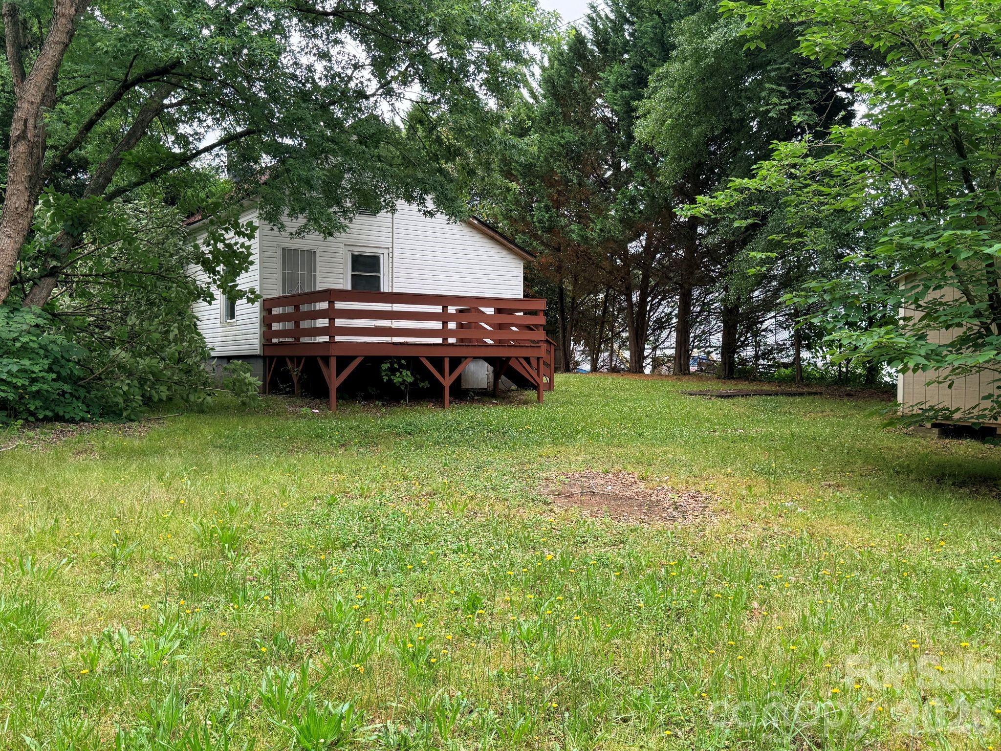 305 N Poplar Street — Gastonia