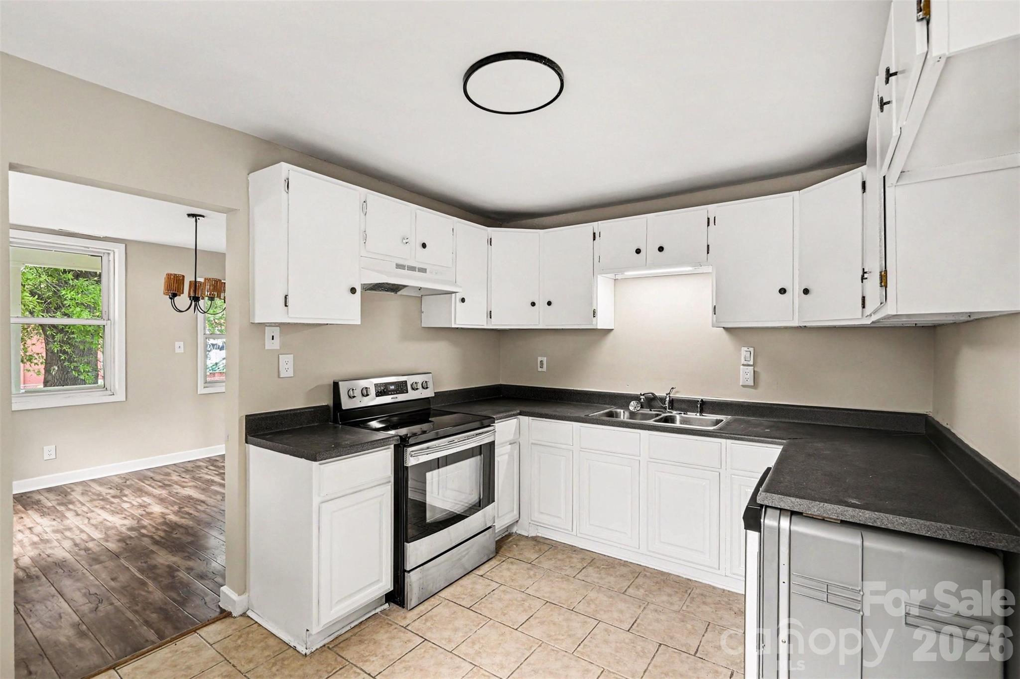 1820 Genesis Park Place — Charlotte