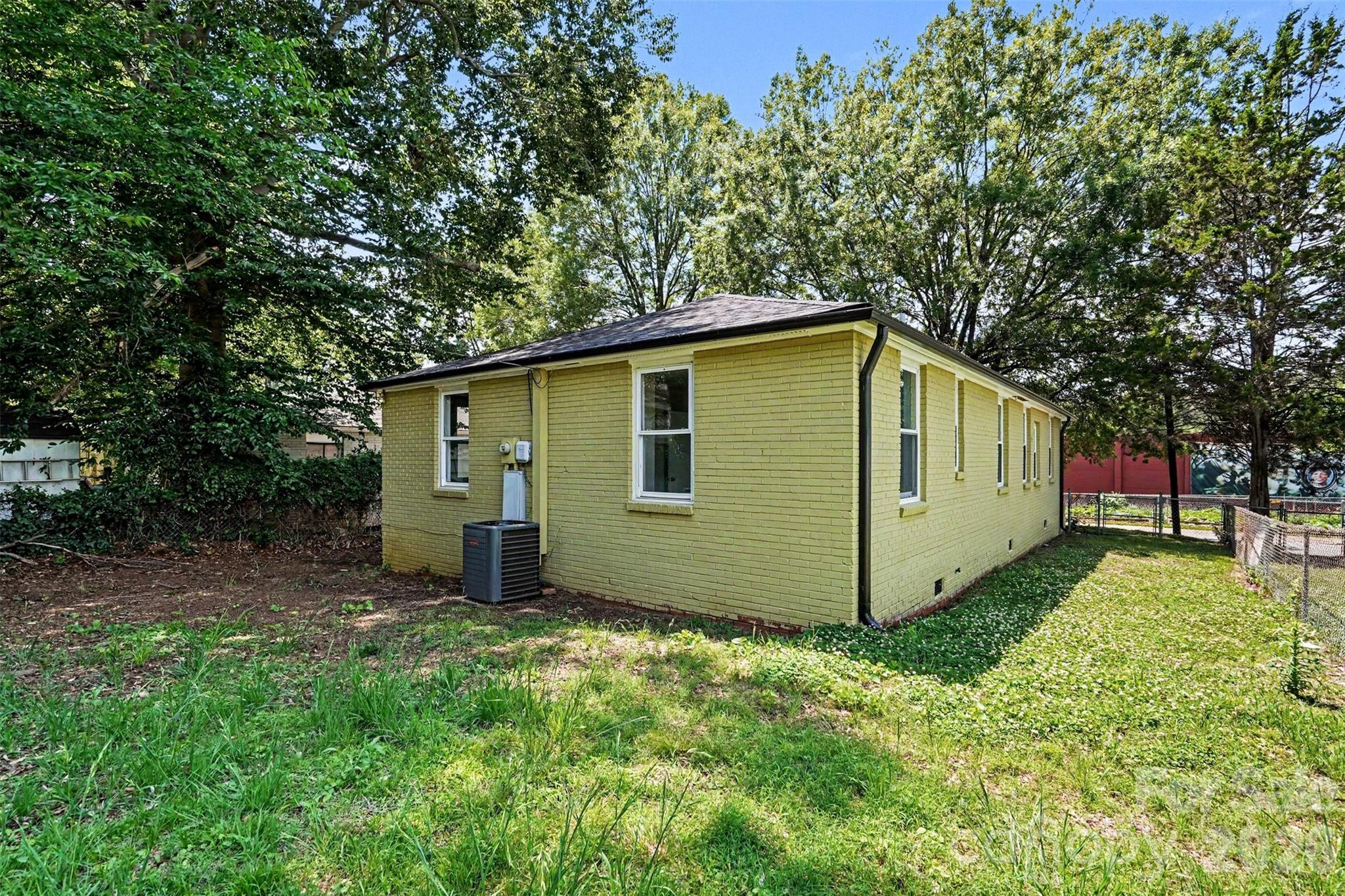 1820 Genesis Park Place — Charlotte