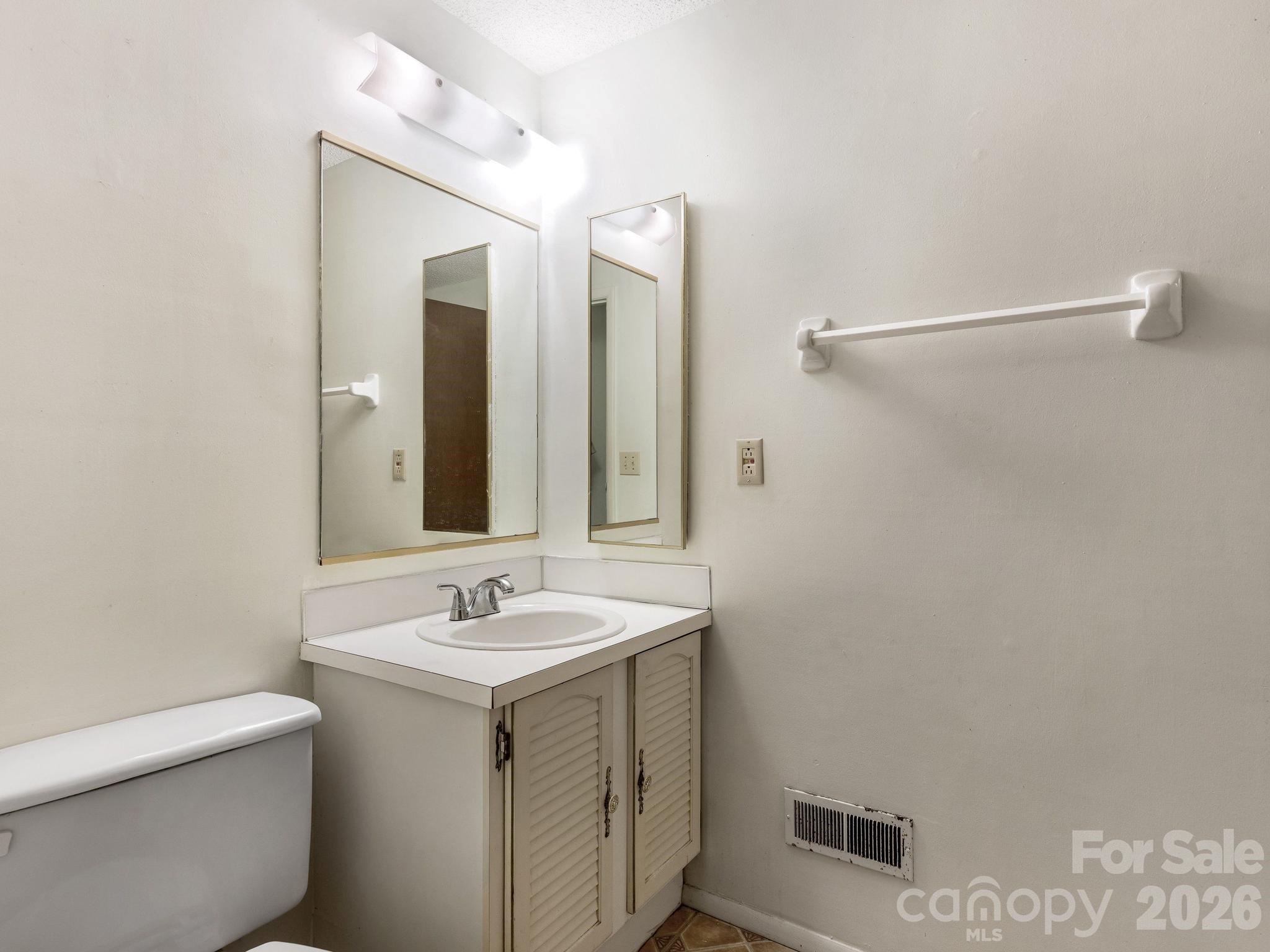 6534 Rollingridge Drive — Charlotte
