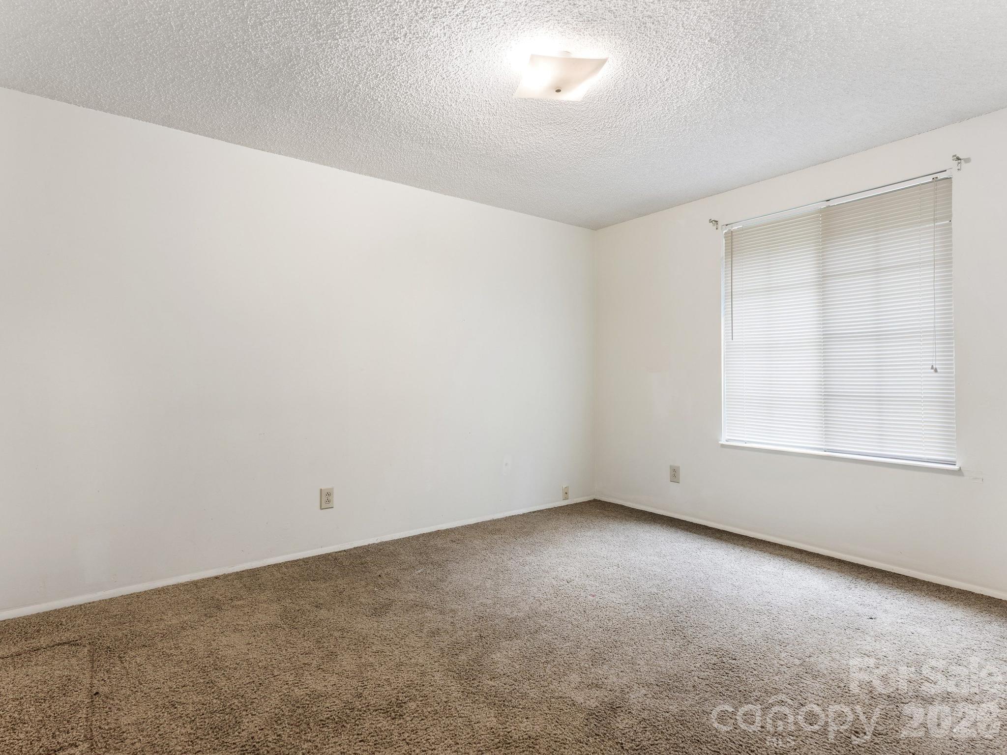 6534 Rollingridge Drive — Charlotte