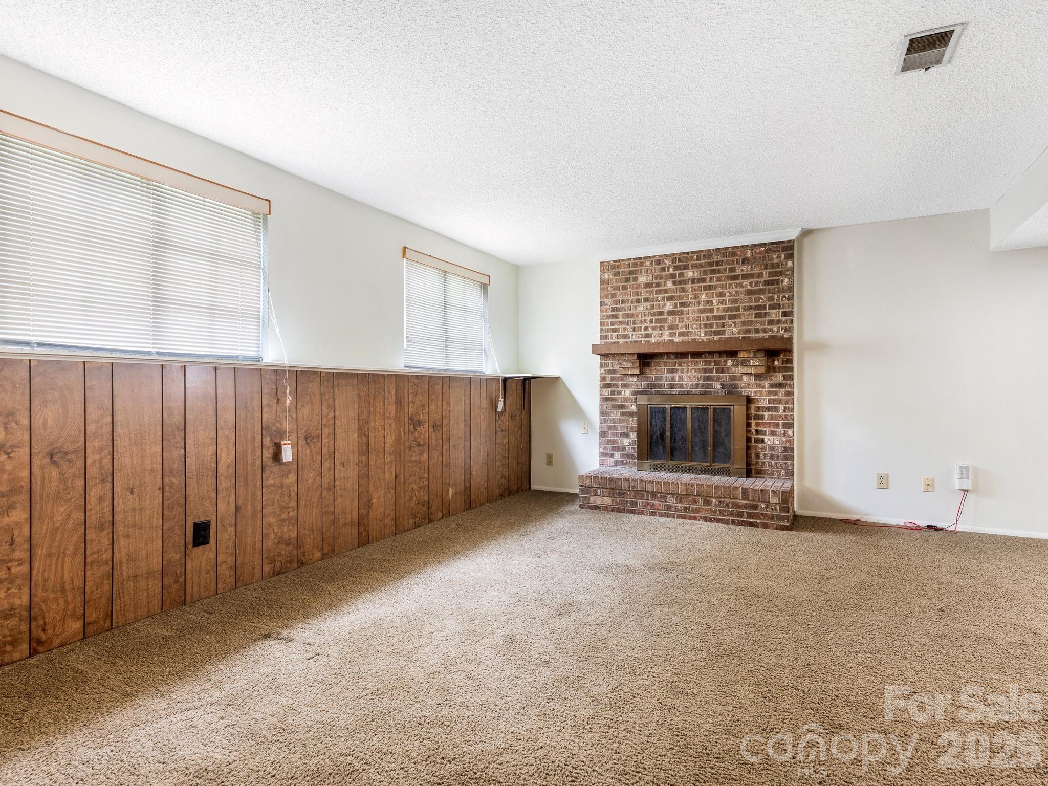 6534 Rollingridge Drive — Charlotte