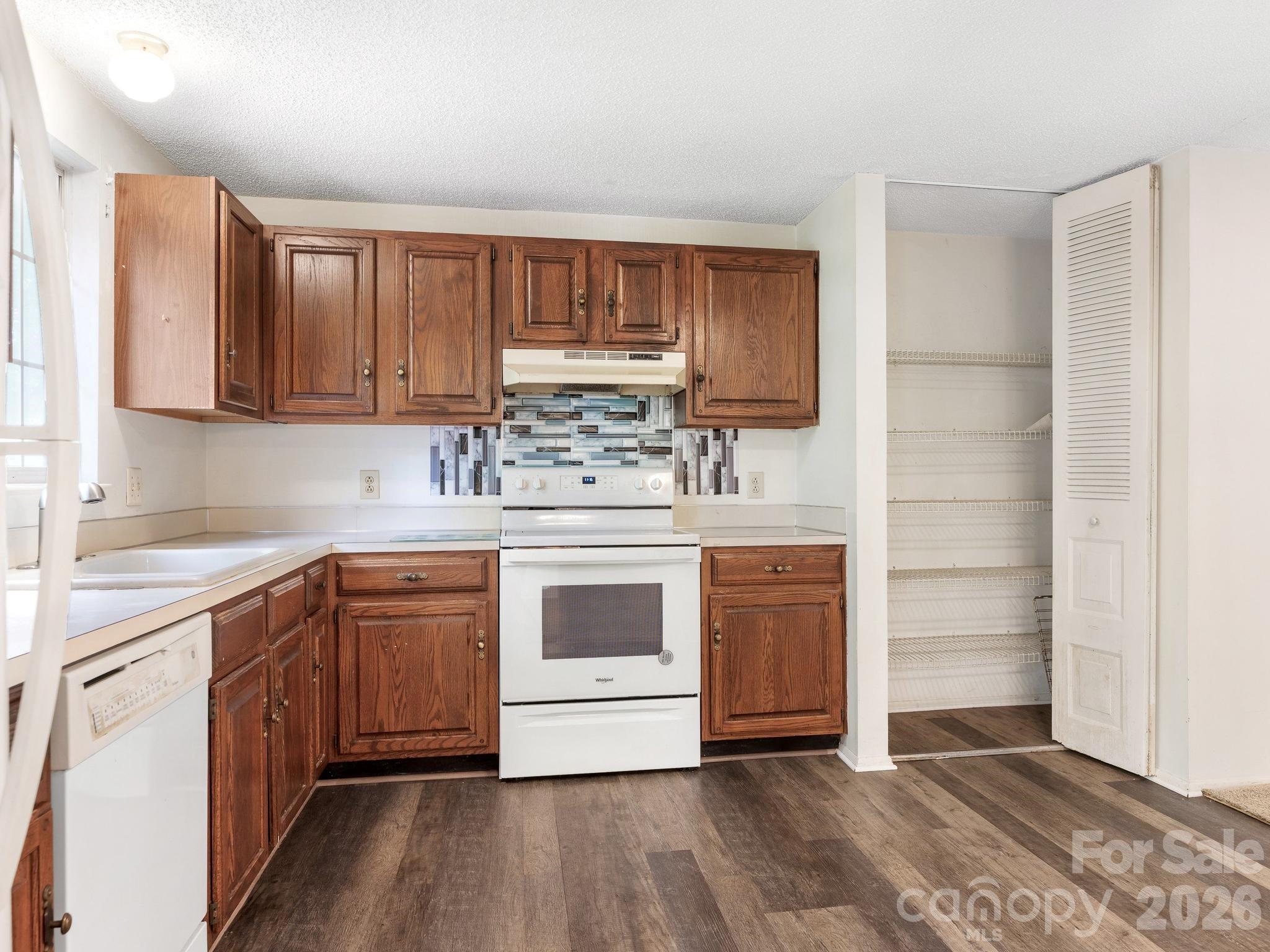 6534 Rollingridge Drive — Charlotte