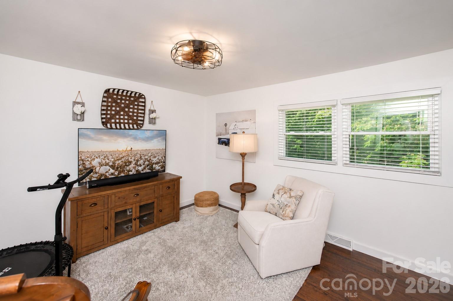 2221 New Hope Church Road — Chester