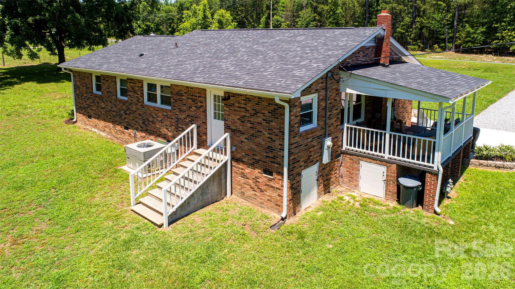 2221 New Hope Church Road — Chester