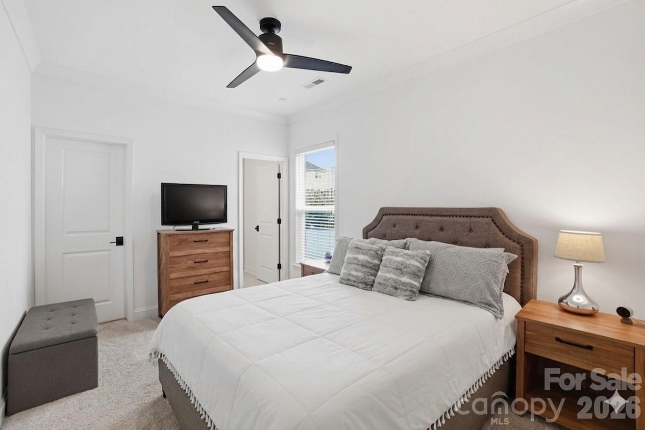 11016 Larkslea Lane — Charlotte