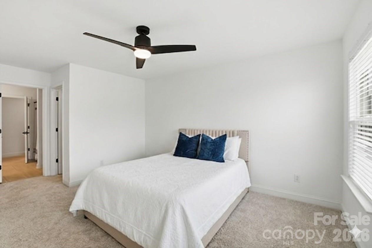 11016 Larkslea Lane — Charlotte