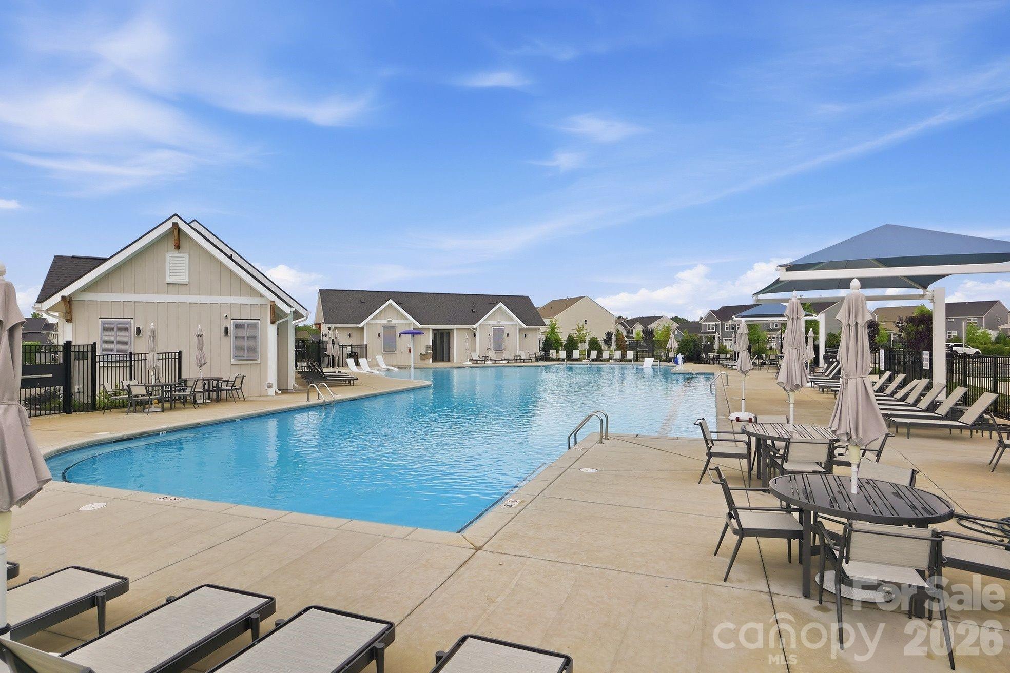 11016 Larkslea Lane — Charlotte