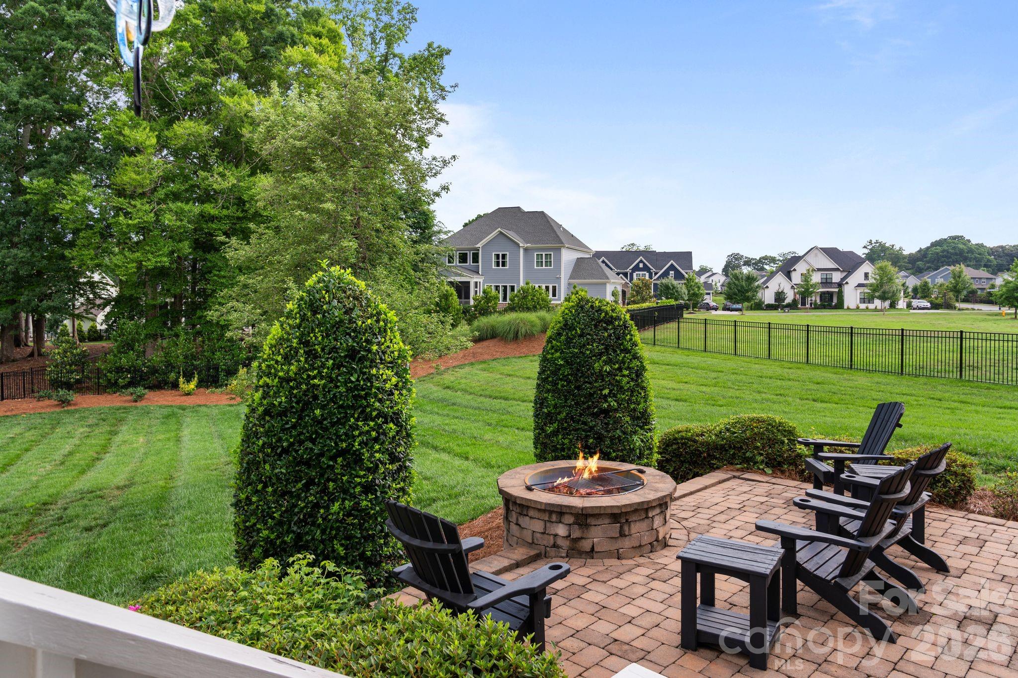 200 Seven Oaks Landing — Belmont