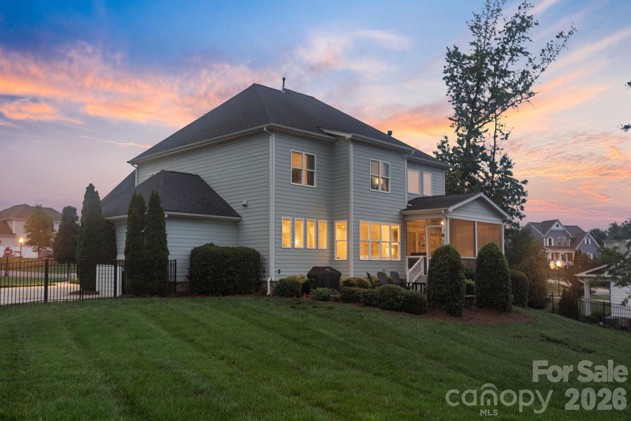 200 Seven Oaks Landing — Belmont