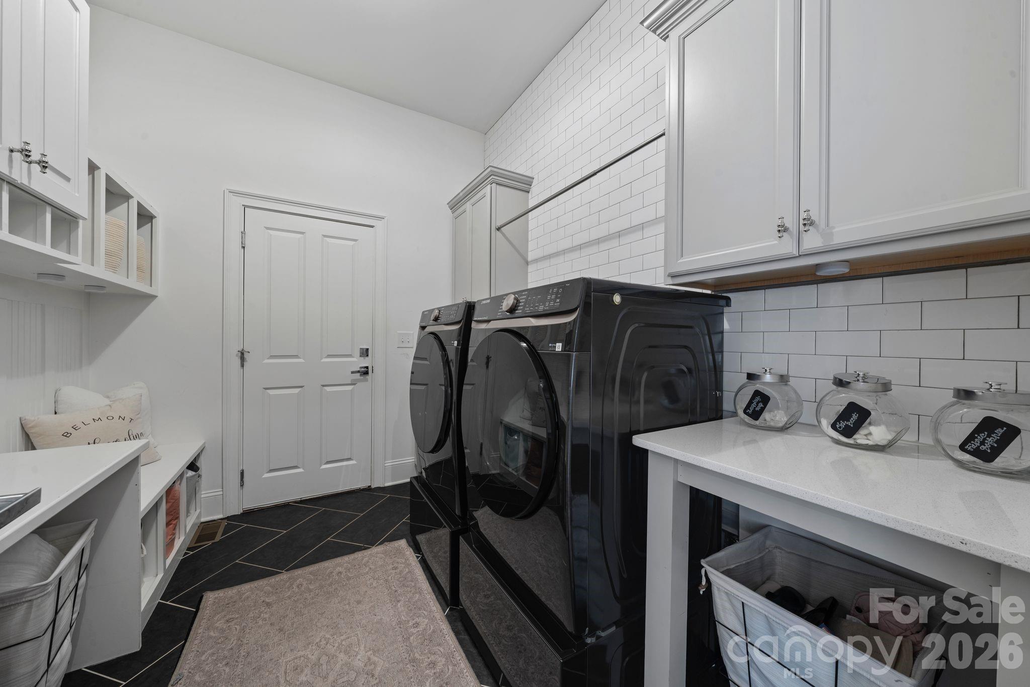 200 Seven Oaks Landing — Belmont