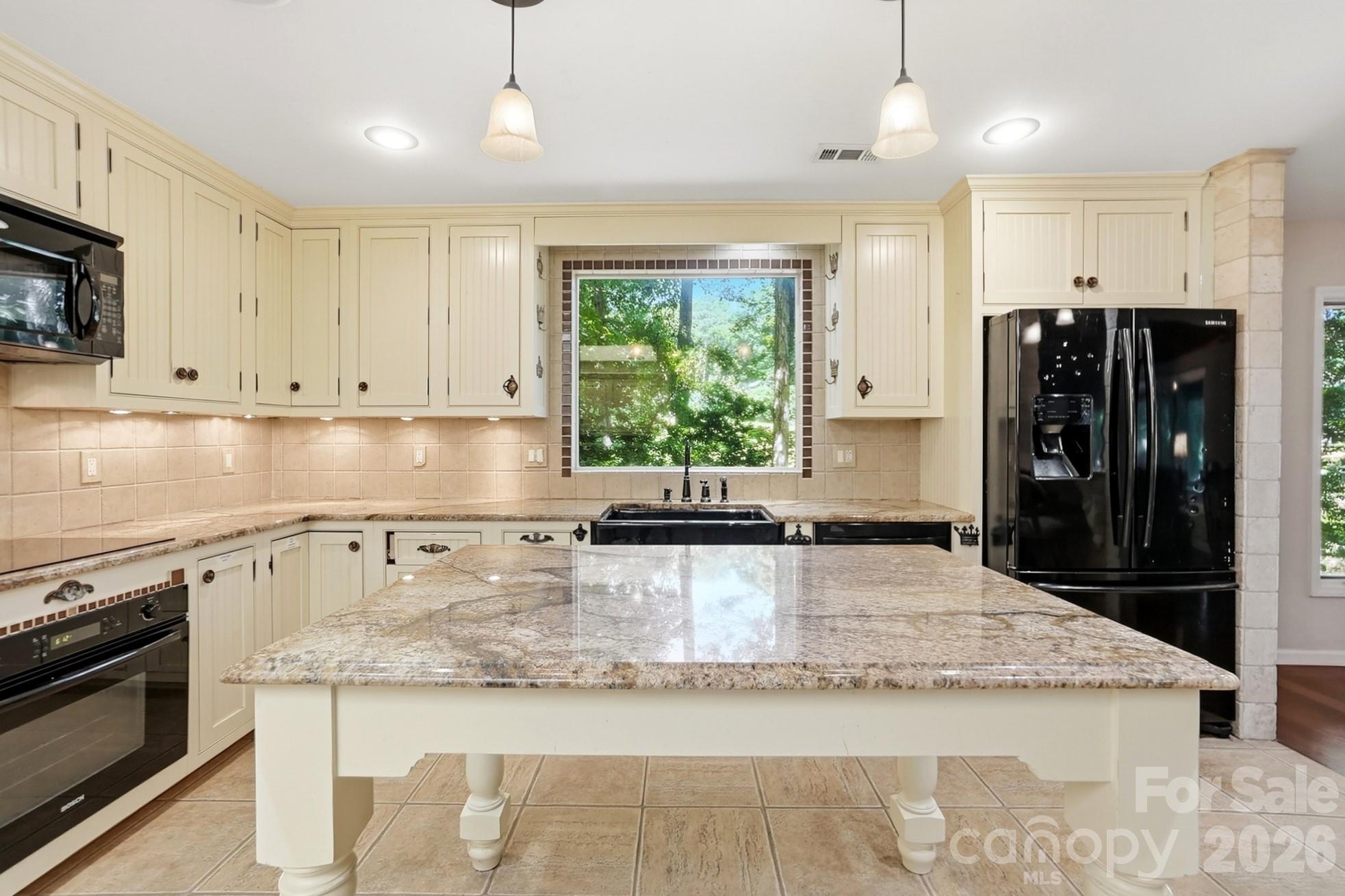 36 Water Thrush Road — Lake Wylie
