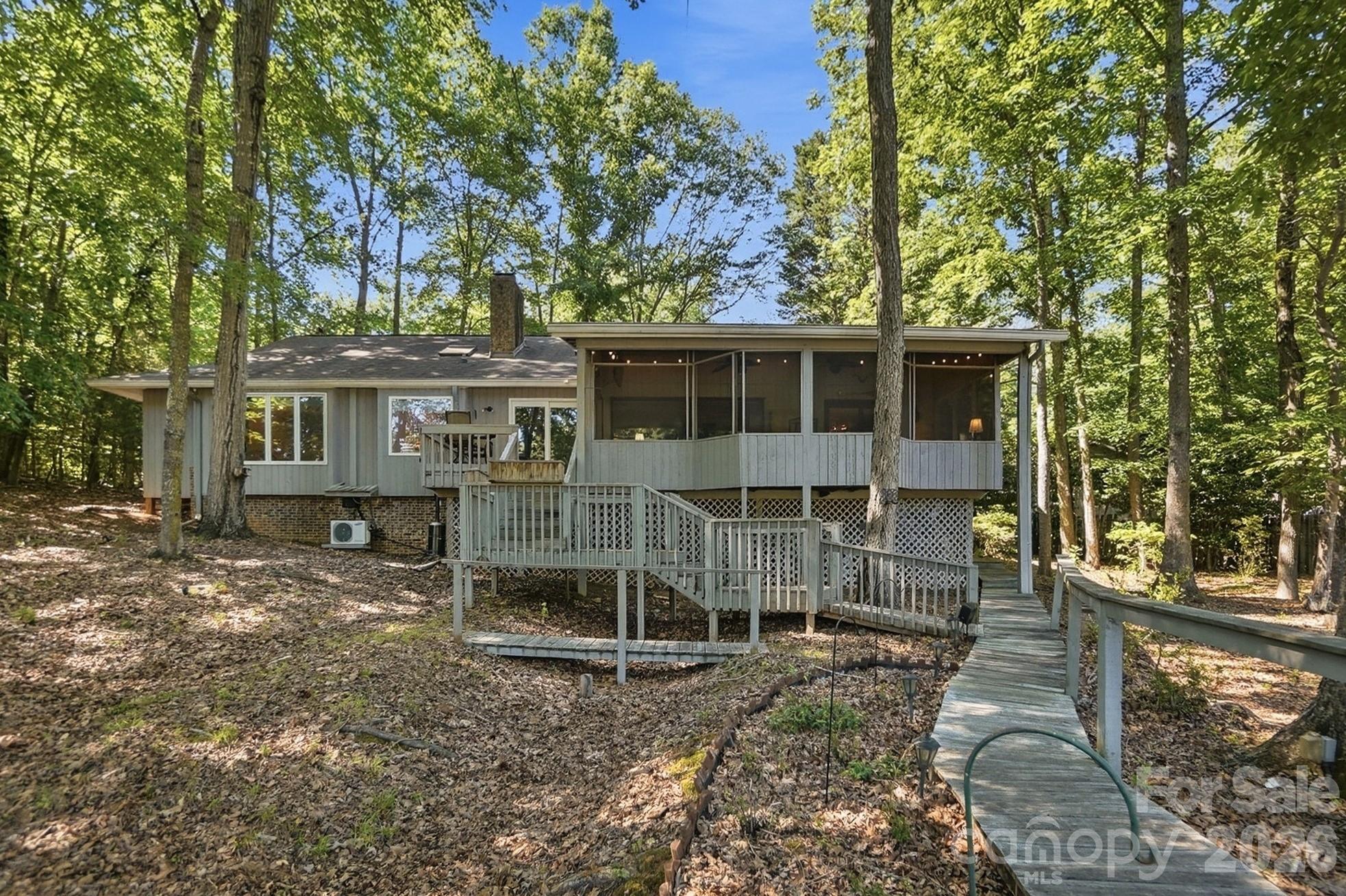 36 Water Thrush Road — Lake Wylie