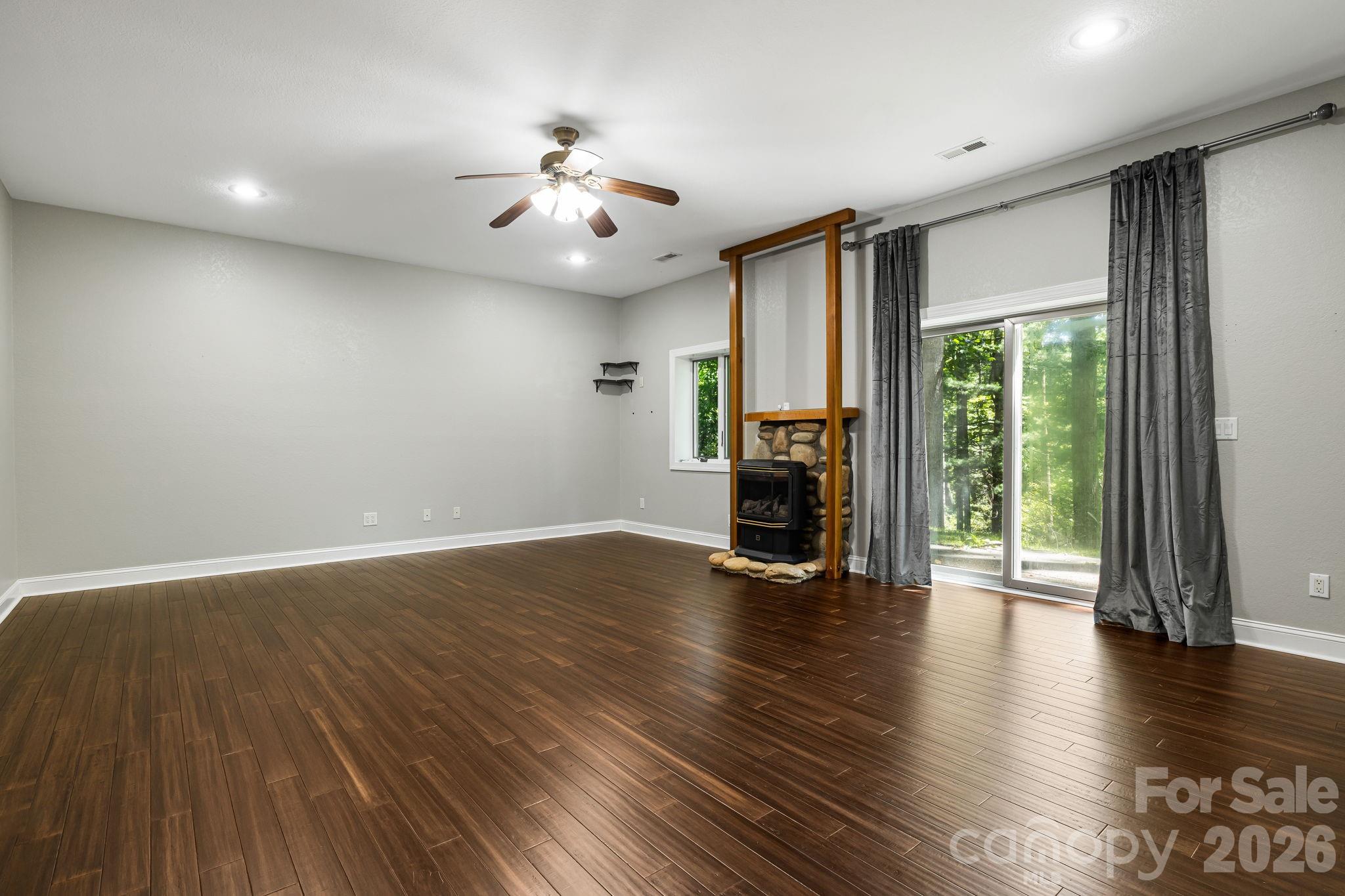 67 Reeses Ridge Court — Hendersonville