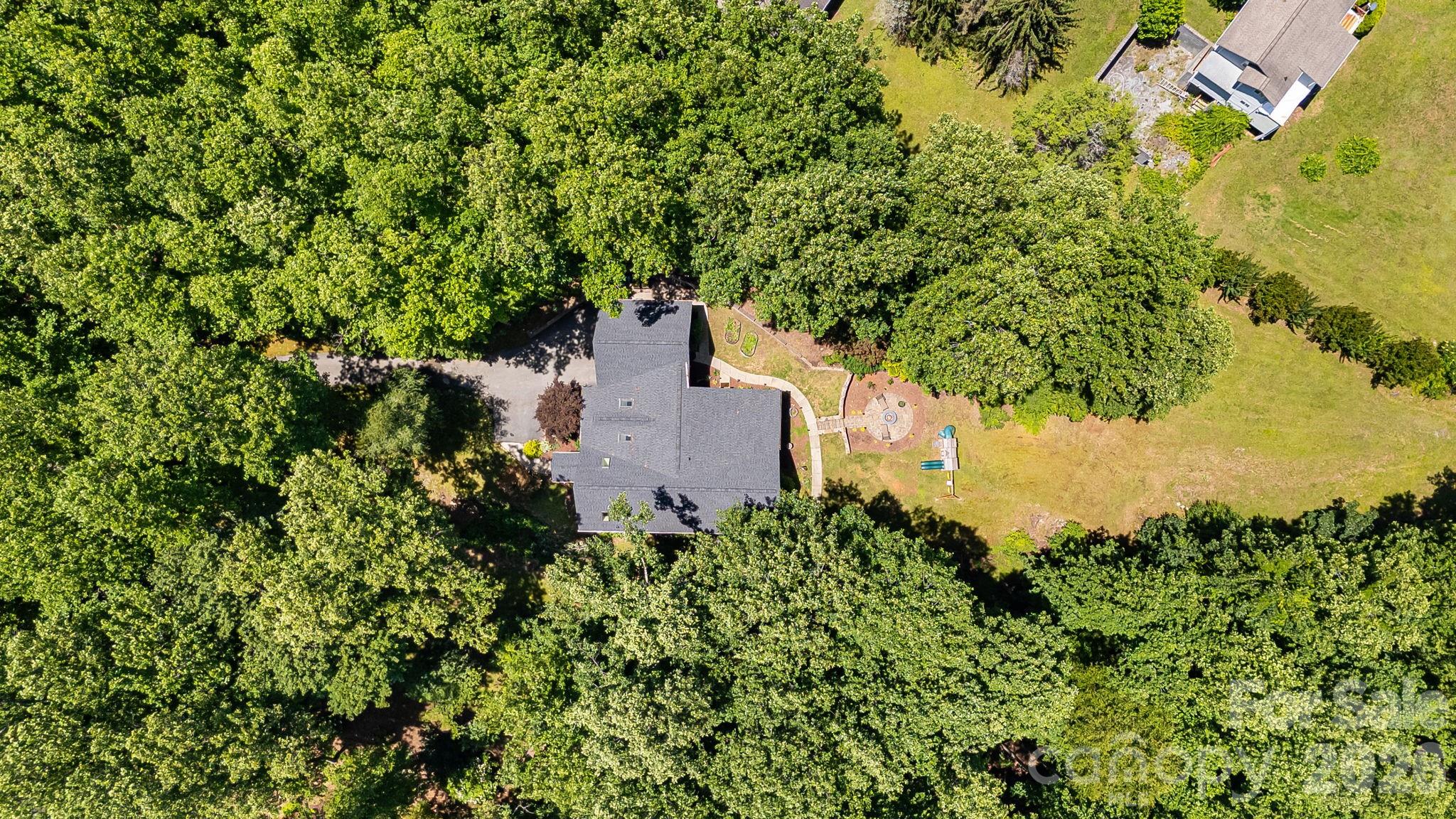 67 Reeses Ridge Court — Hendersonville