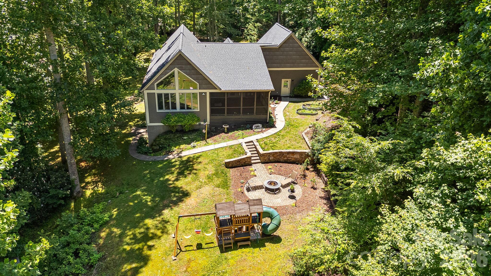 67 Reeses Ridge Court — Hendersonville
