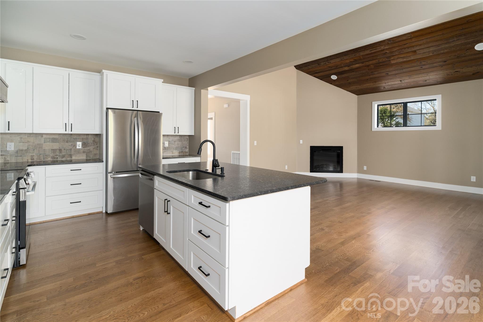 2656 Polo Lane — Maiden