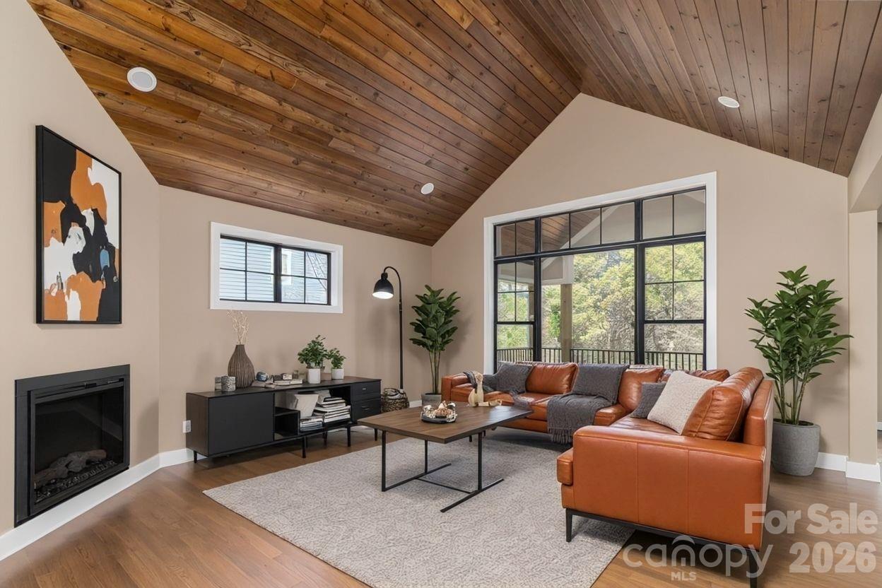 2656 Polo Lane — Maiden