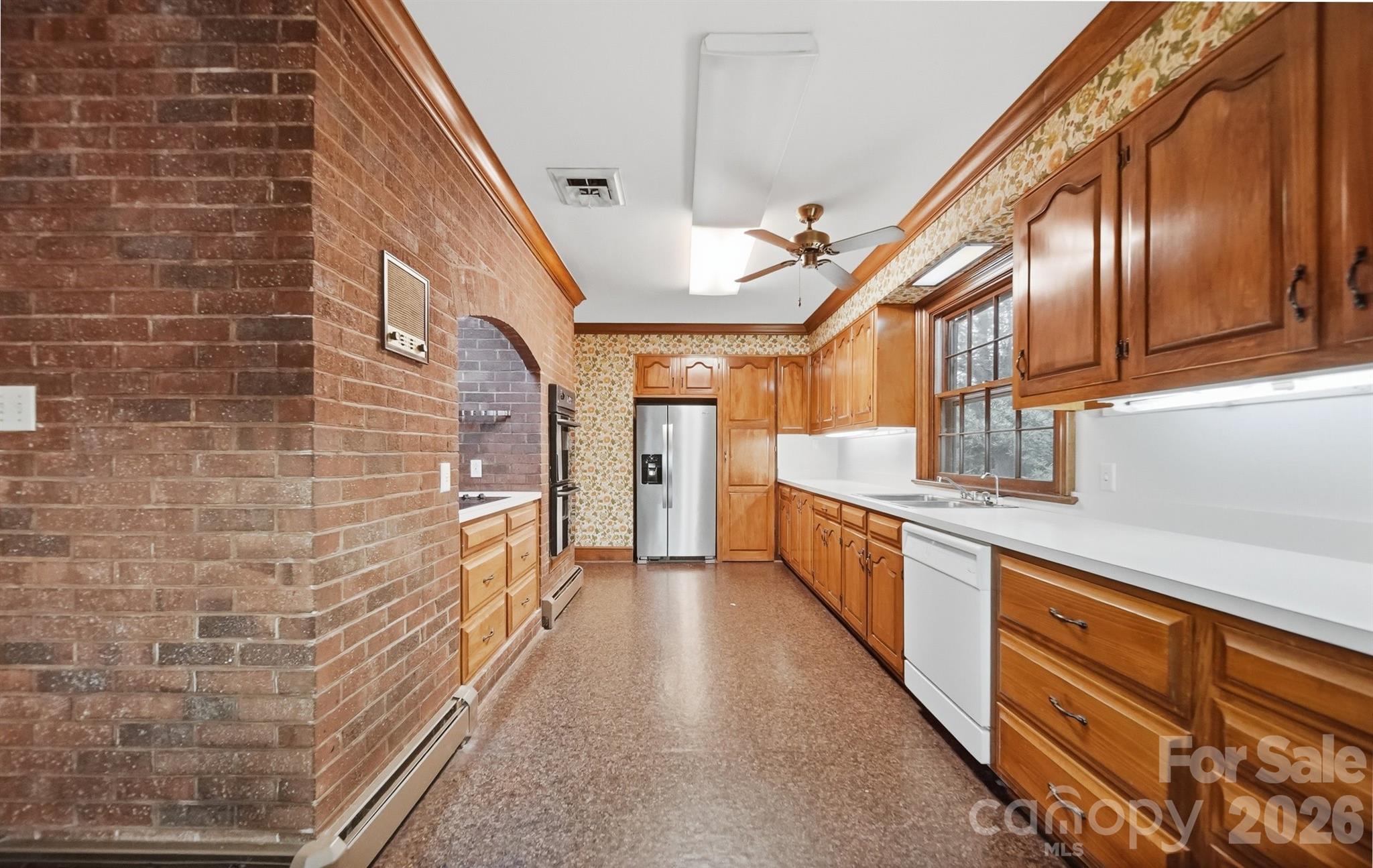 1811 5th Street NW — Hickory