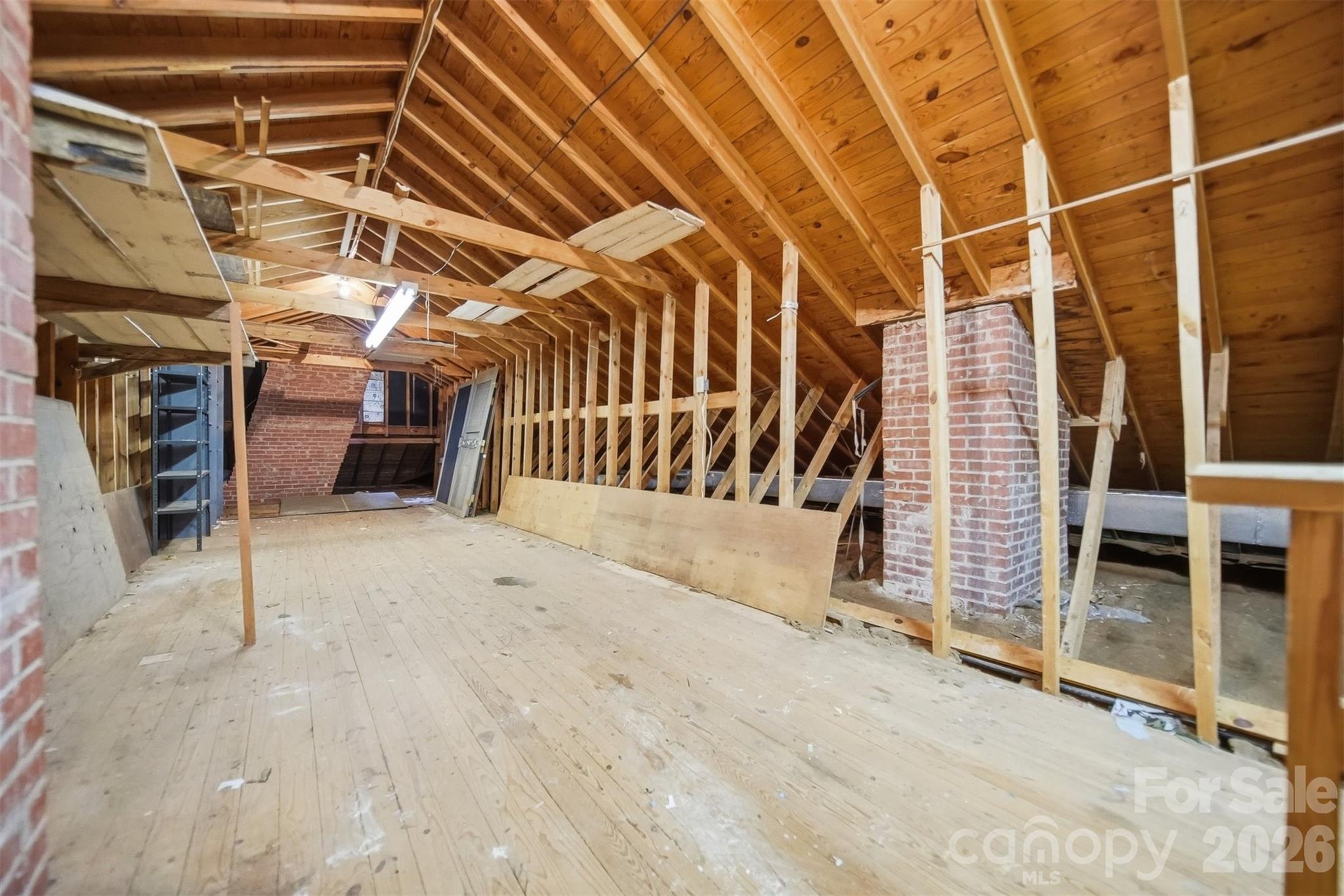 1811 5th Street NW — Hickory