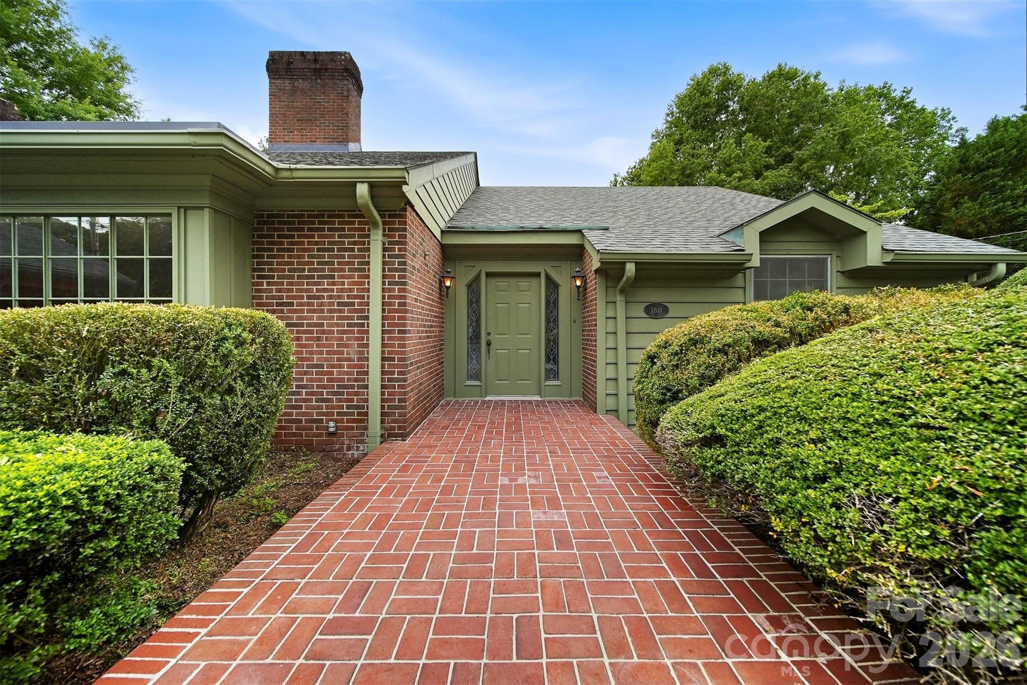 1811 5th Street NW — Hickory