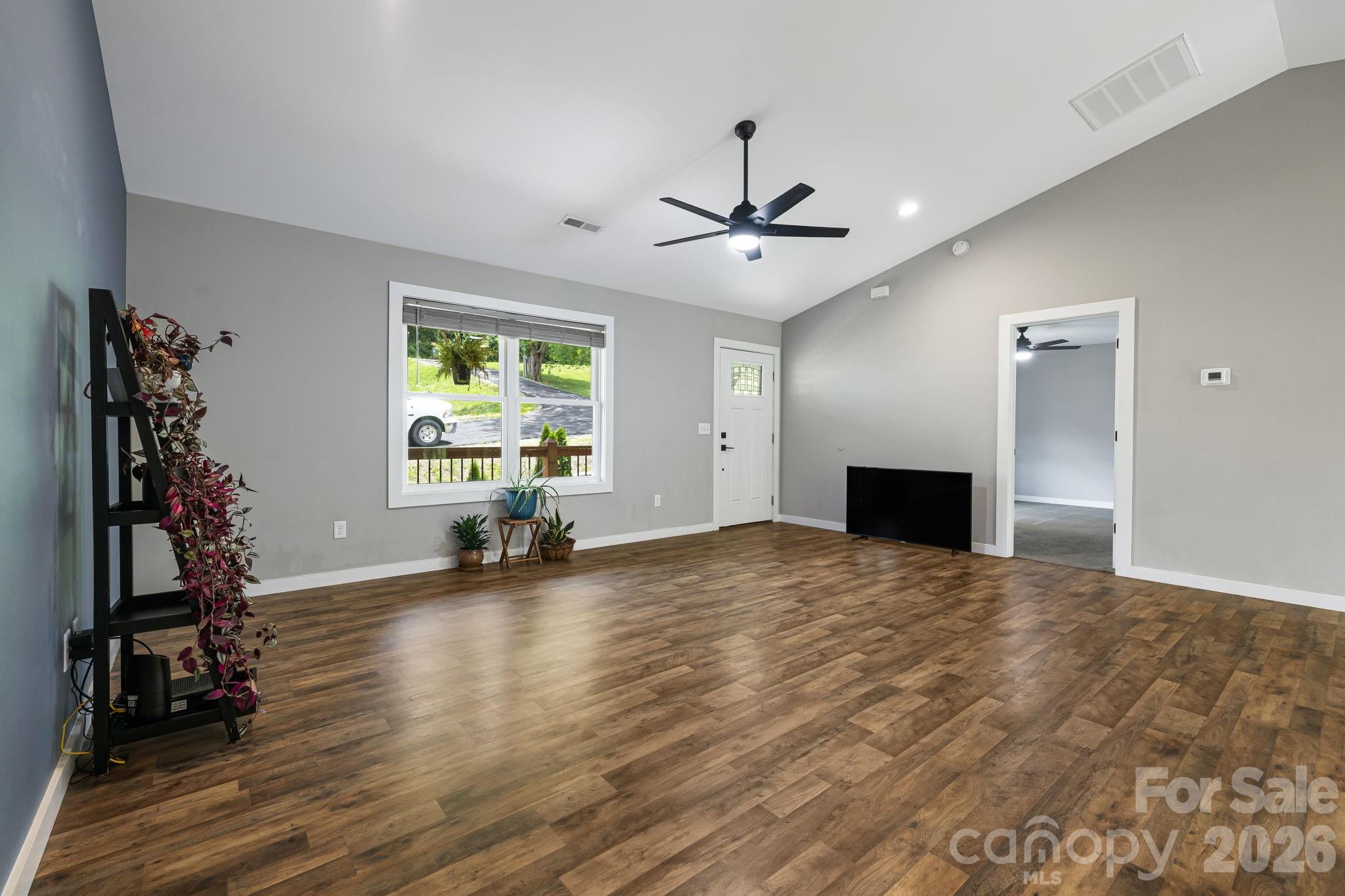 923 Newfound Road — Leicester
