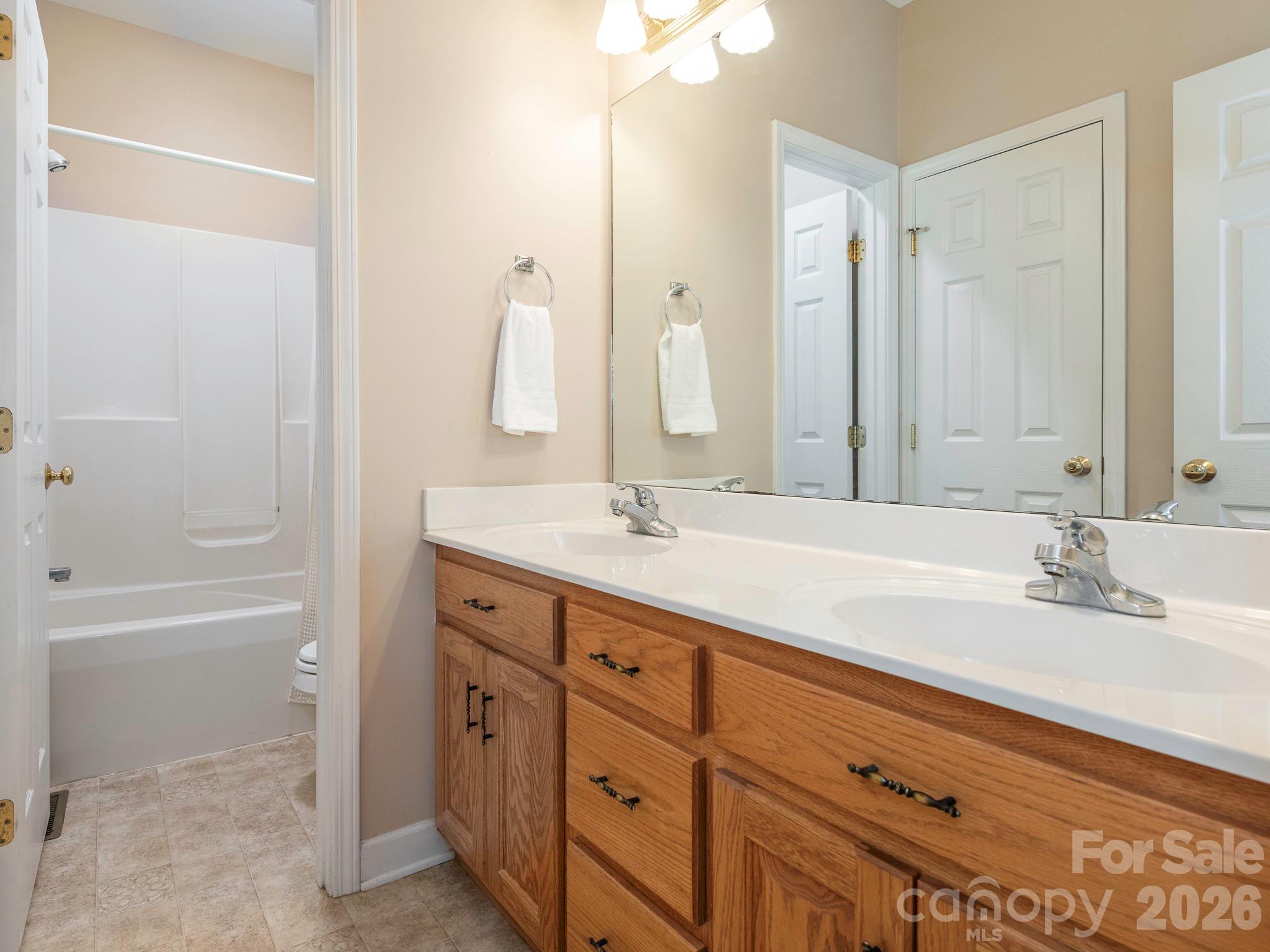 3672 Charolais Lane — Harrisburg