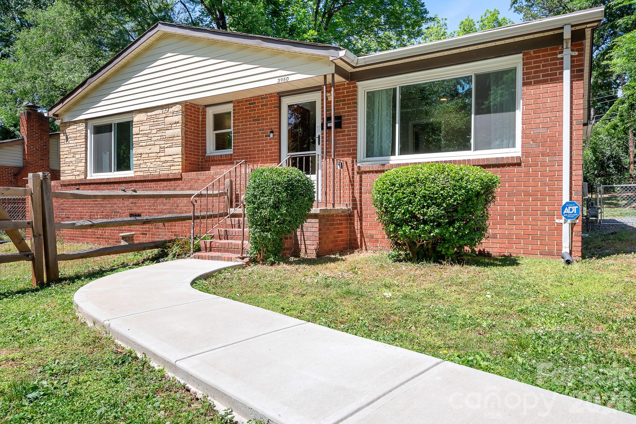 3960 Bristol Drive — Charlotte
