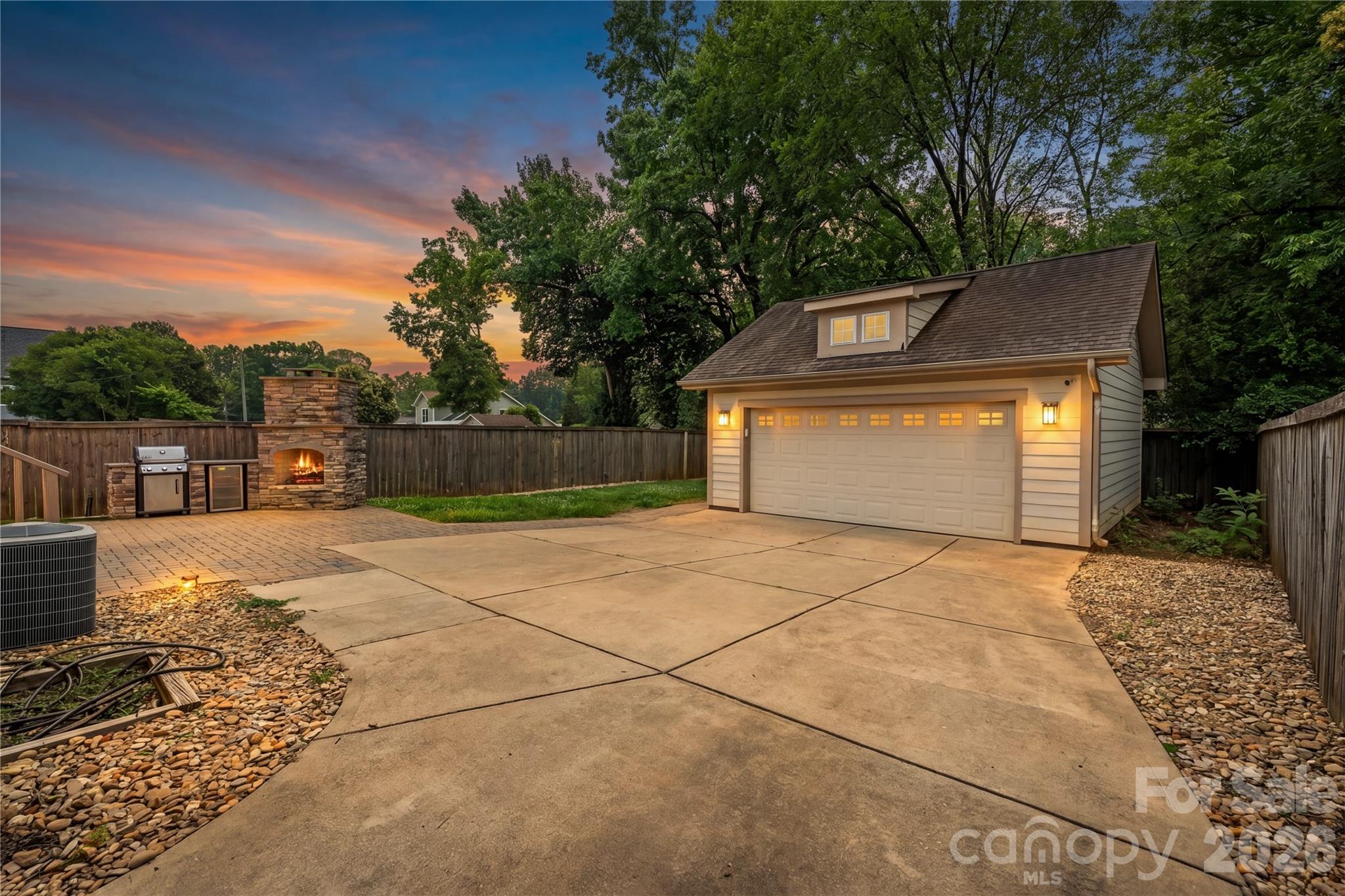 1340 Downs Avenue — Charlotte