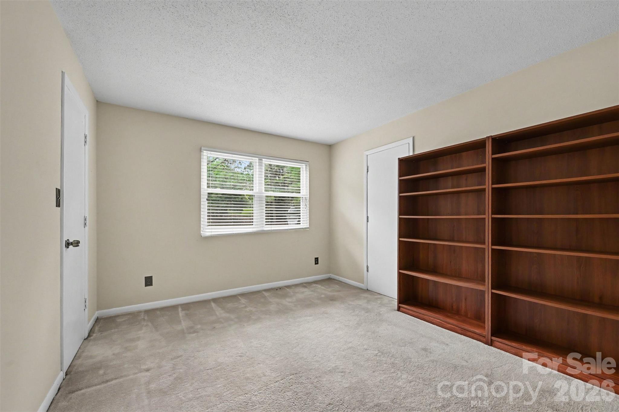 8015 Cedar Glen Drive — Charlotte