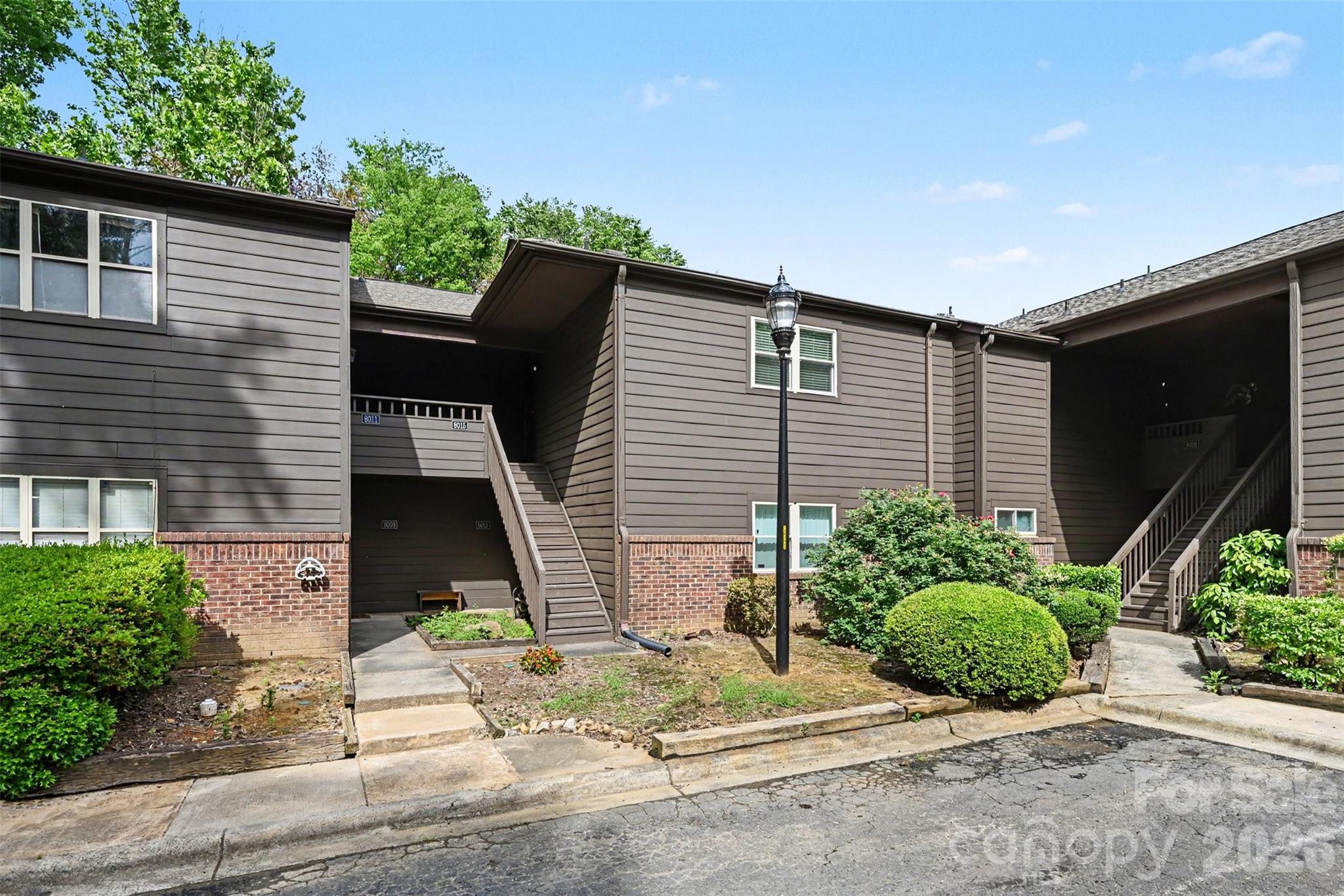 8015 Cedar Glen Drive — Charlotte
