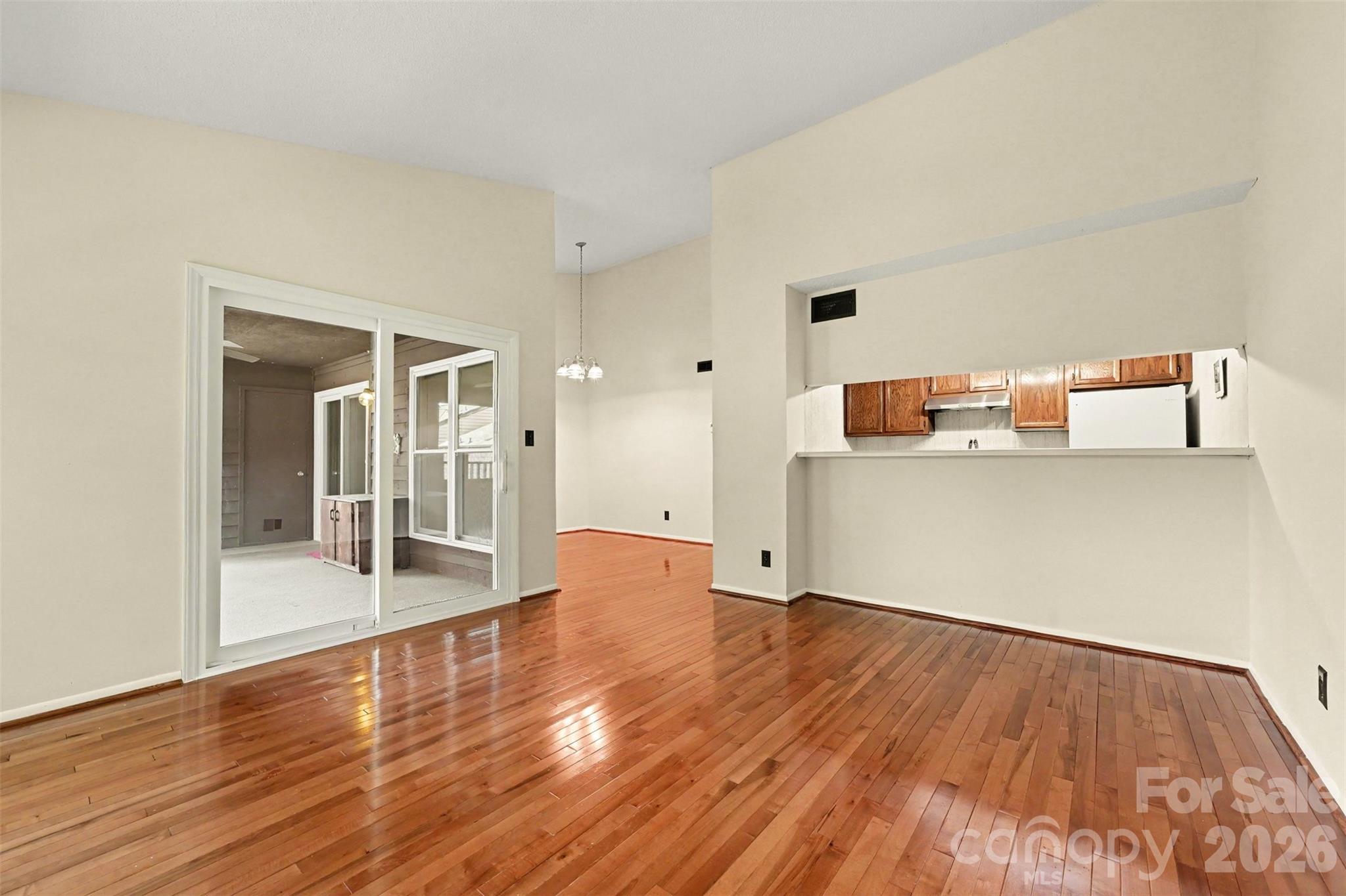 8015 Cedar Glen Drive — Charlotte