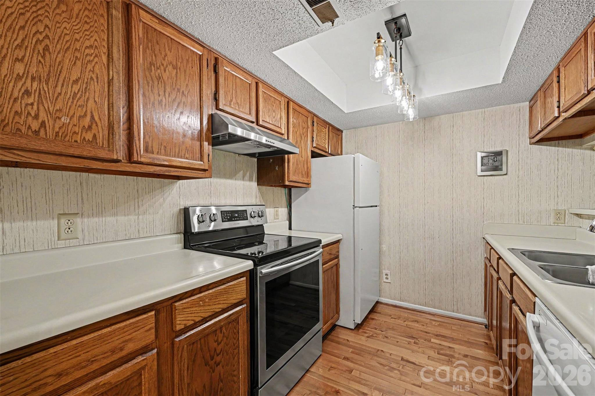 8015 Cedar Glen Drive — Charlotte