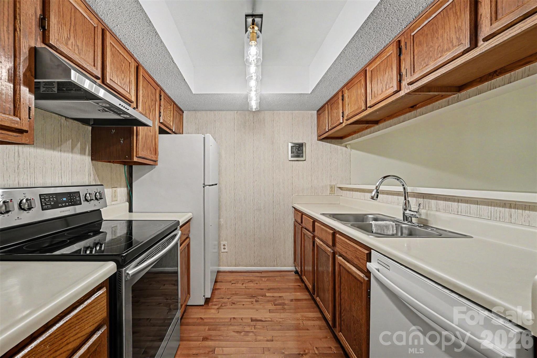 8015 Cedar Glen Drive — Charlotte
