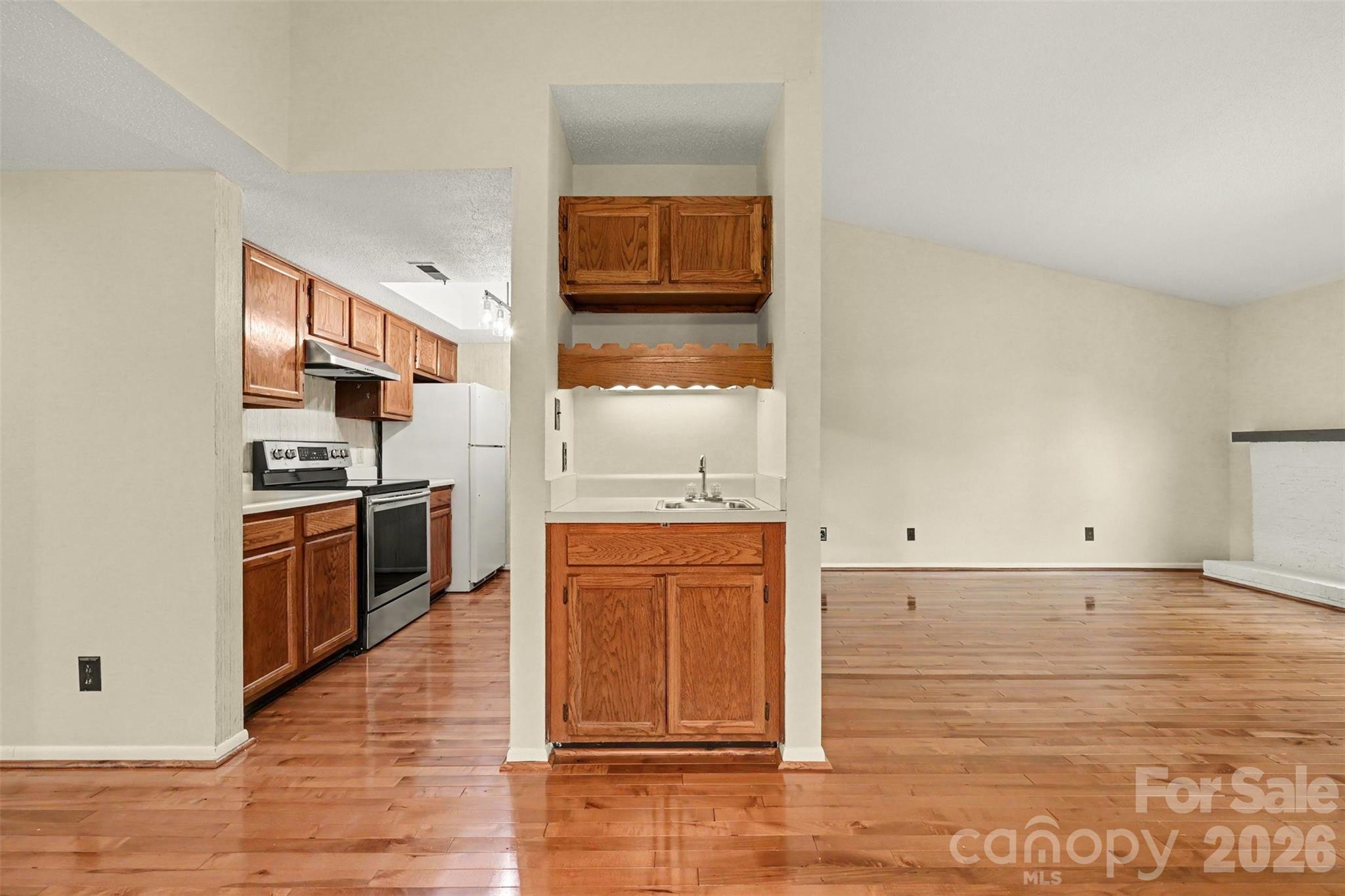8015 Cedar Glen Drive — Charlotte