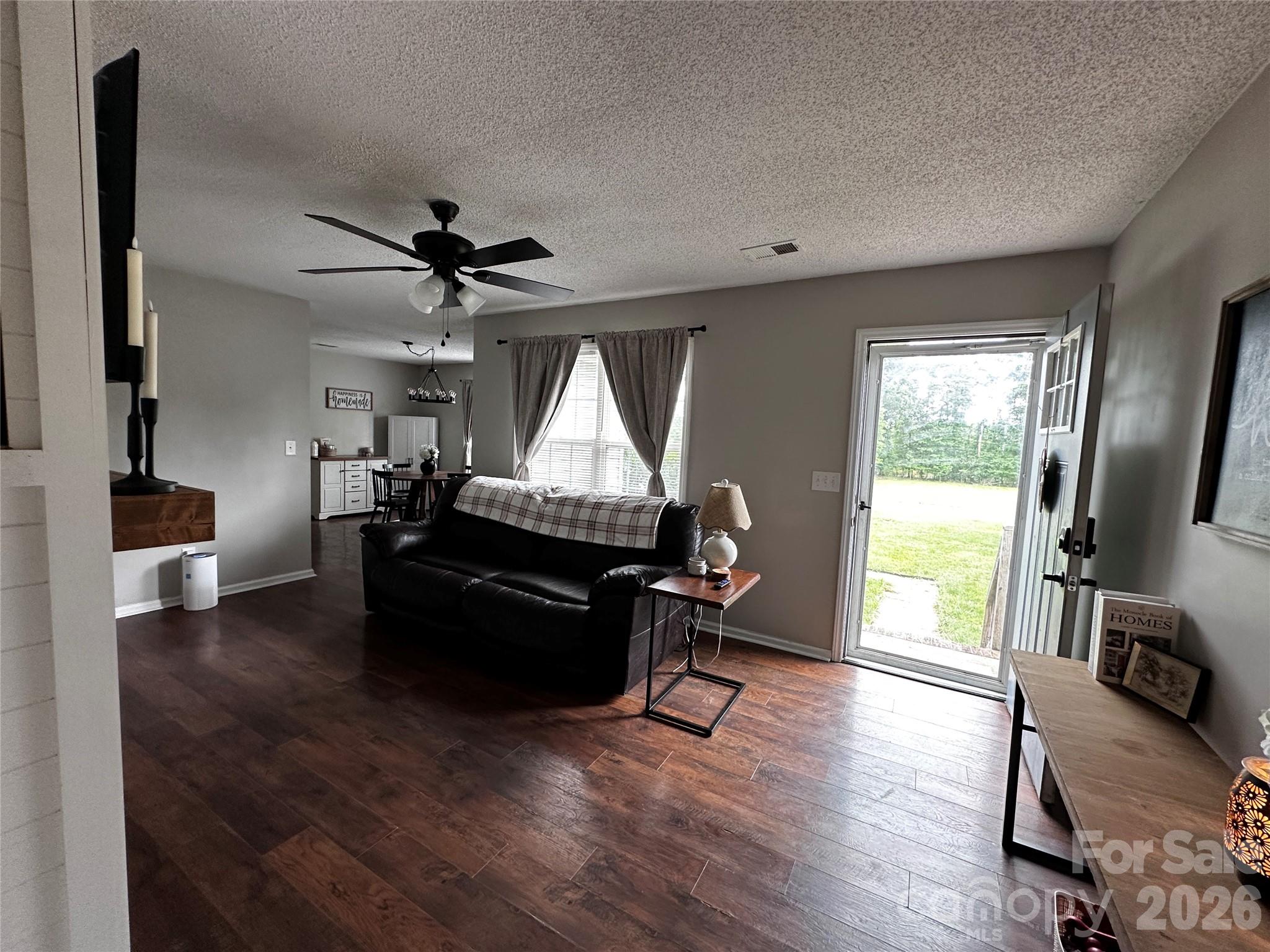 1341 E Cannon Avenue — Albemarle
