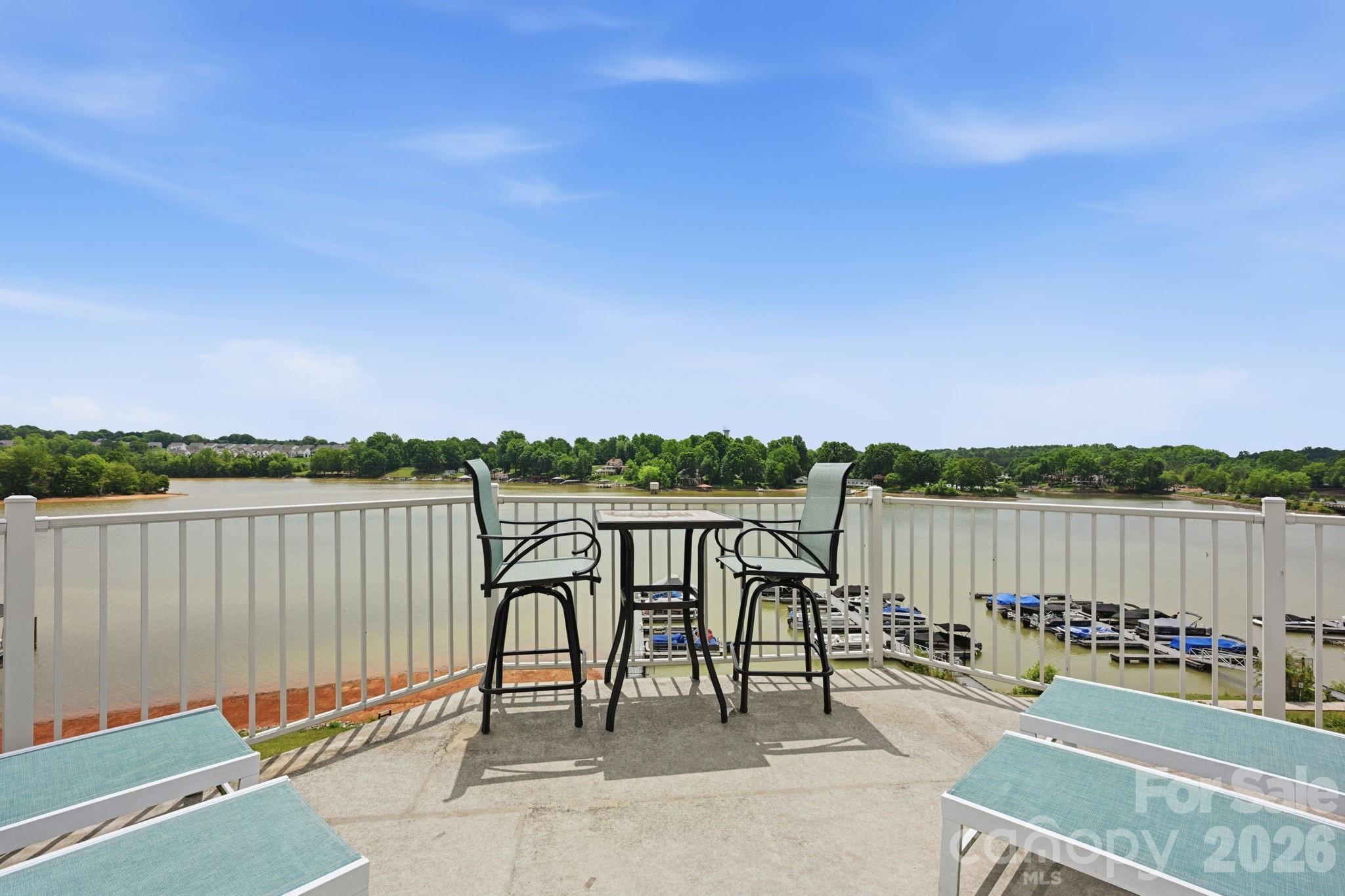 637 Williamson Road #306 — Mooresville